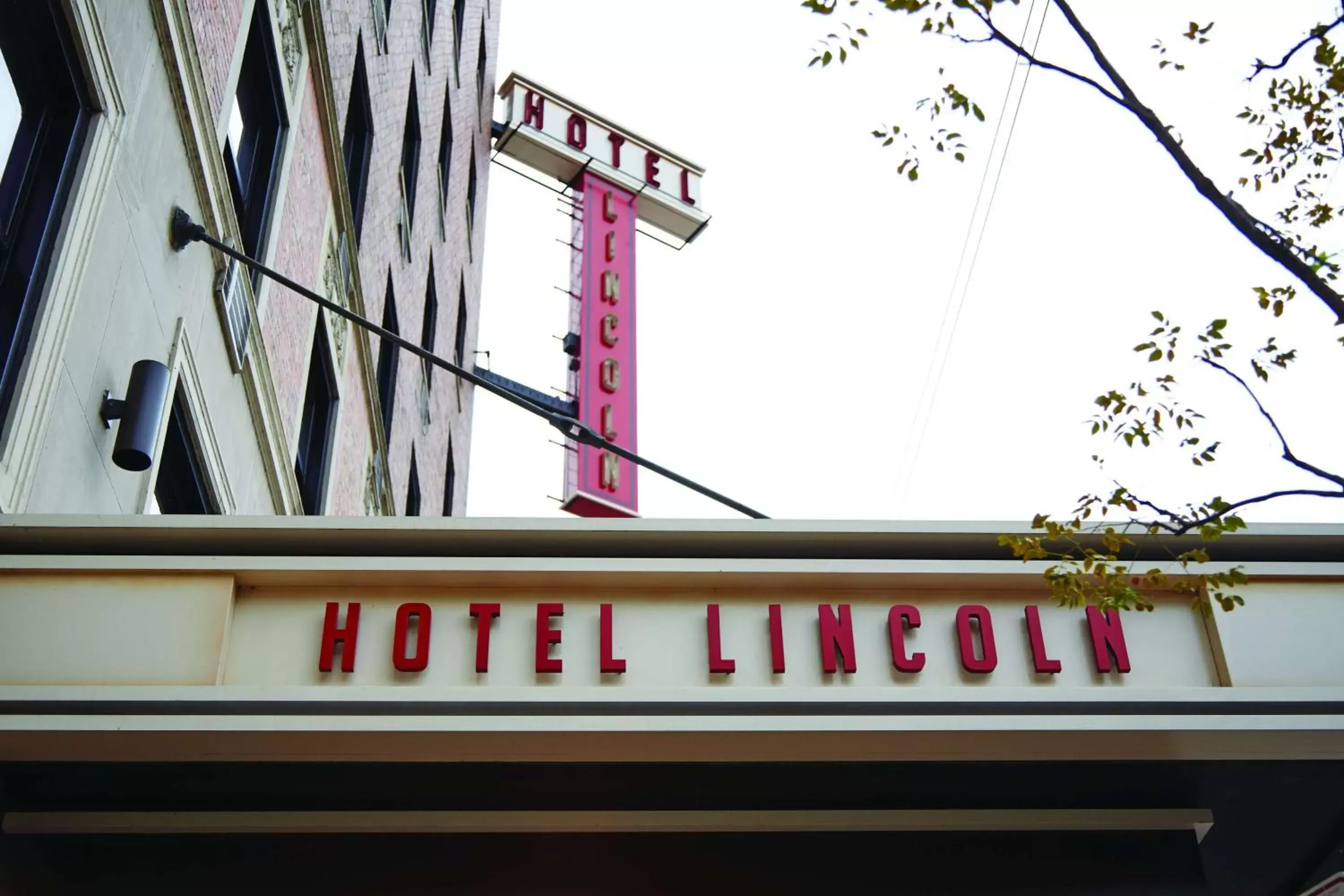 Property building, Property Logo/Sign in Hotel Lincoln