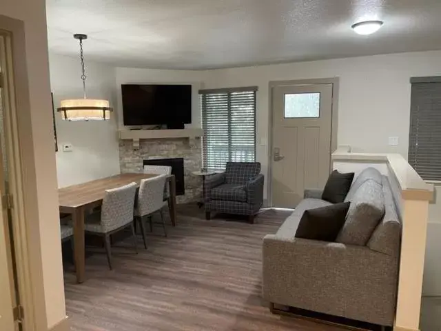 Living room, Seating Area in Tahoe Trail Resort