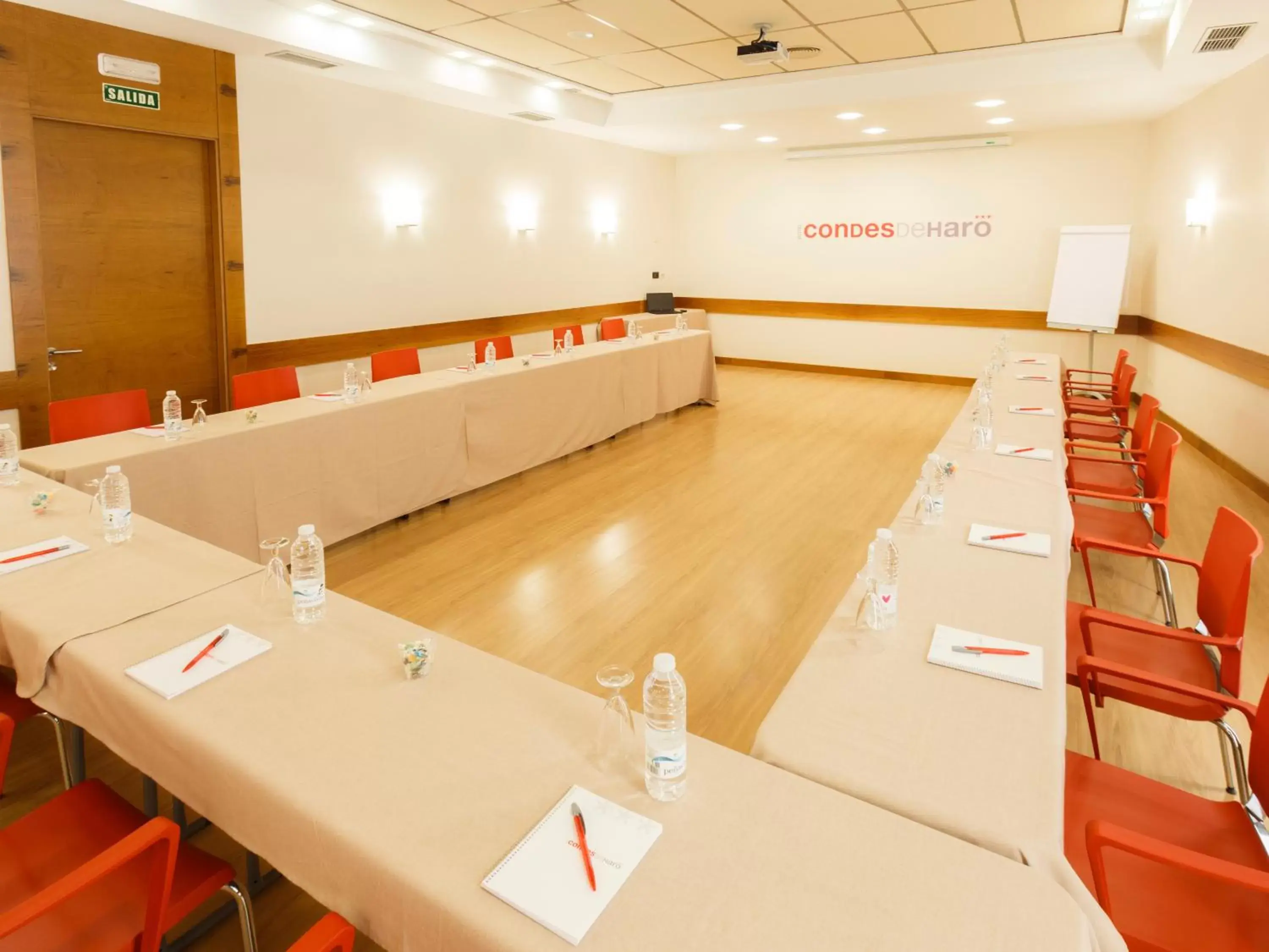 Area and facilities, Business Area/Conference Room in Hotel Condes de Haro