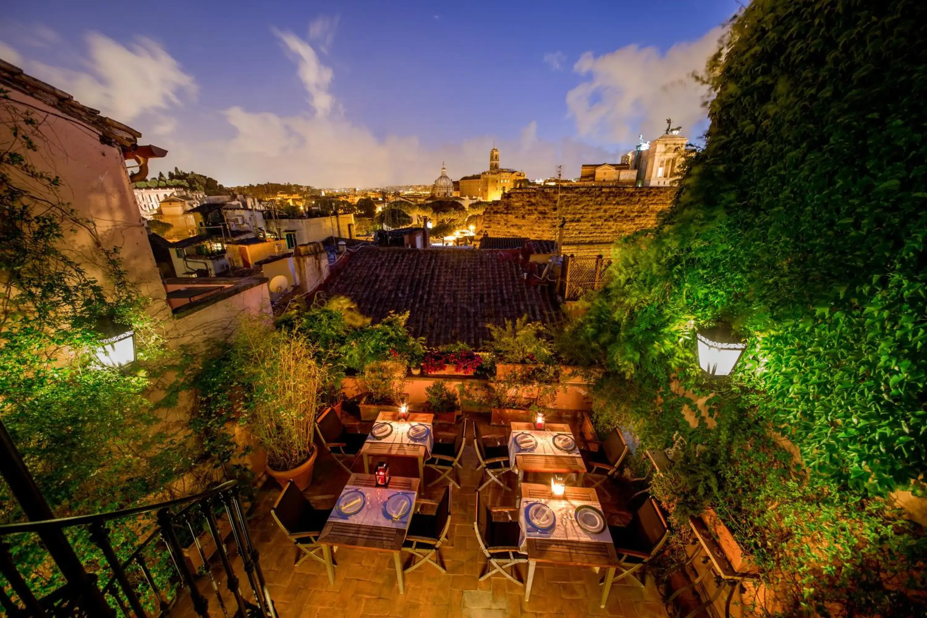 Restaurant/Places to Eat in The Inn At The Roman Forum