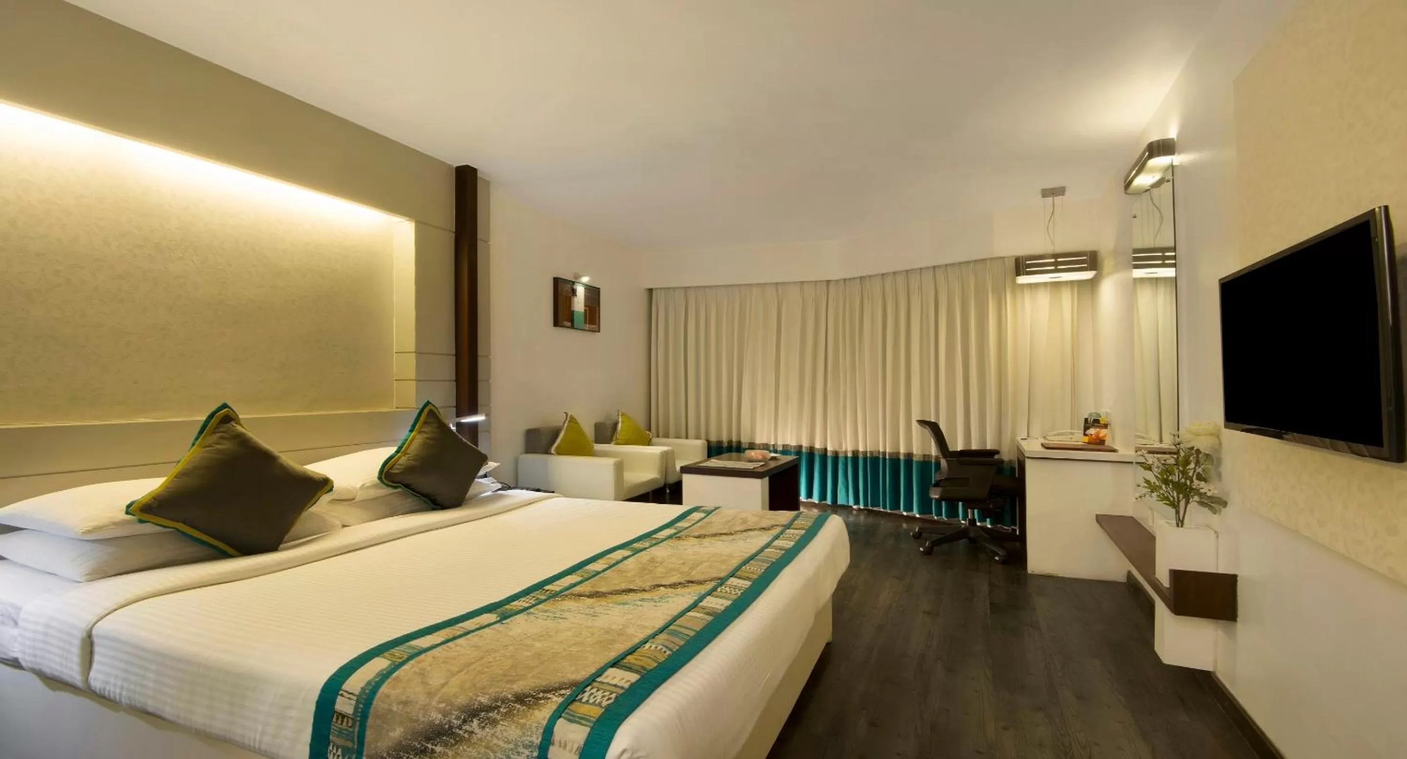 Bedroom, Bed in Sayaji Indore