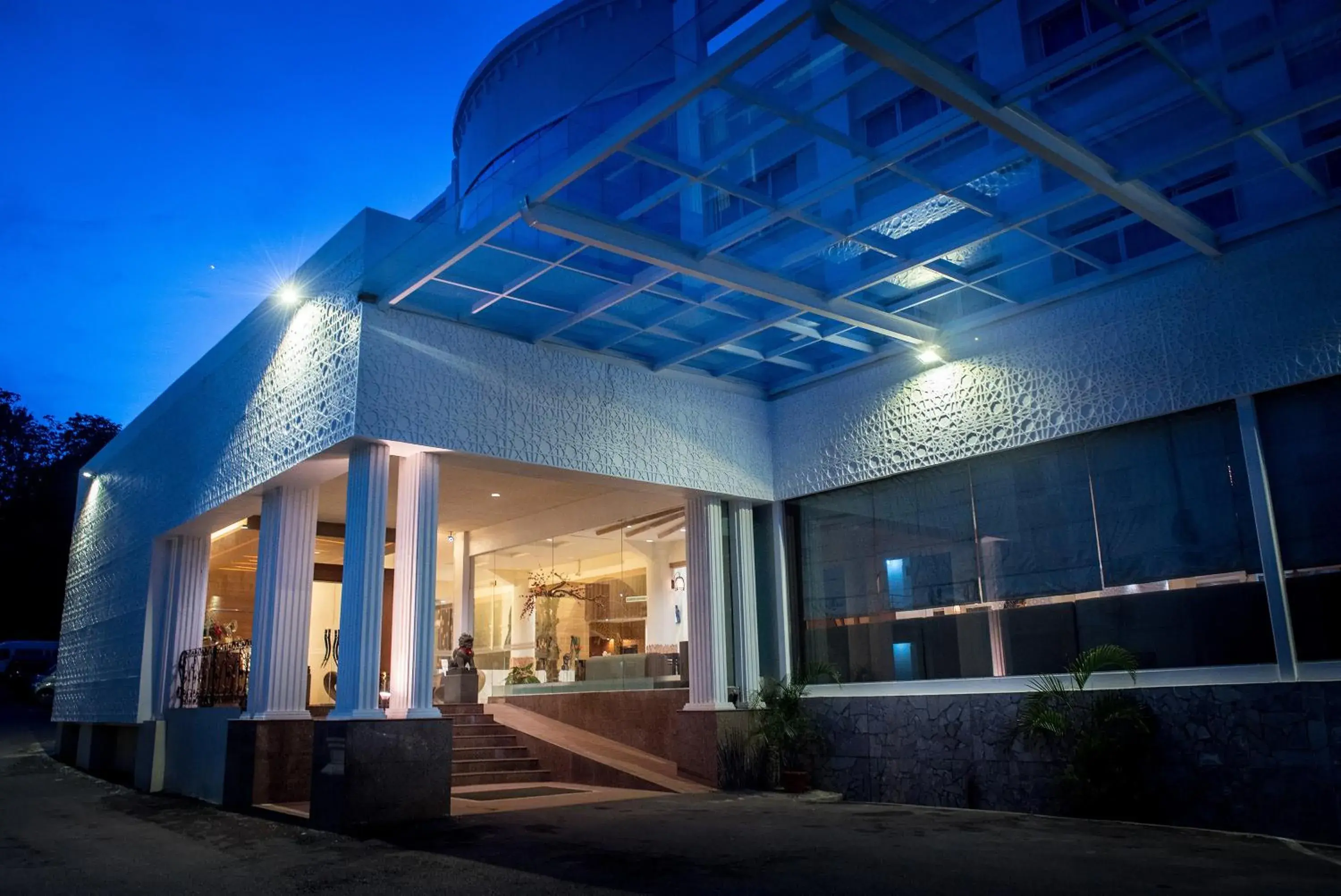 Area and facilities in Crown Vista Hotel