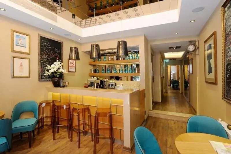 Restaurant/places to eat, Lounge/Bar in Collage Taksim Hotel