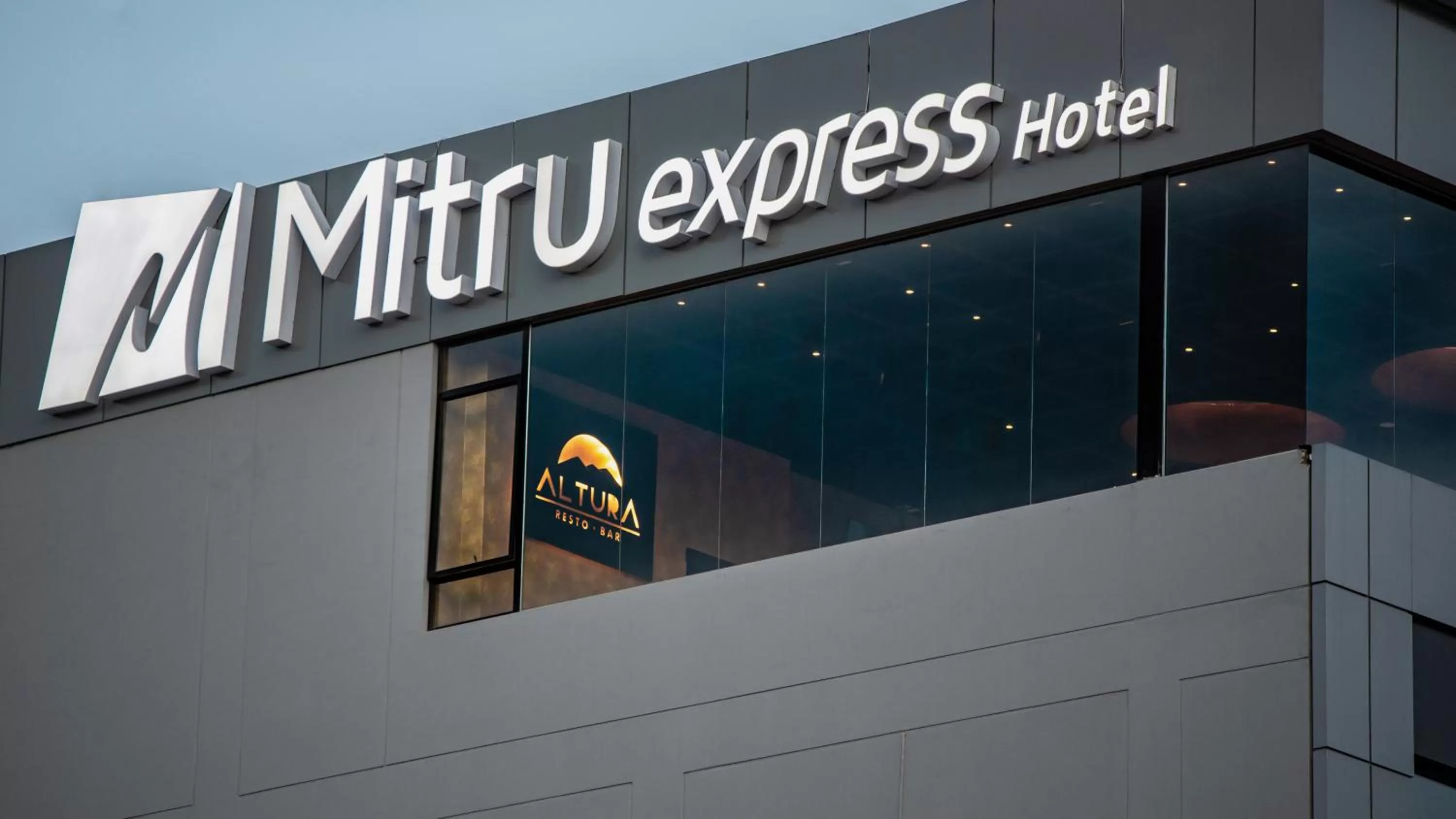 Property building in Mitru Express Hotel