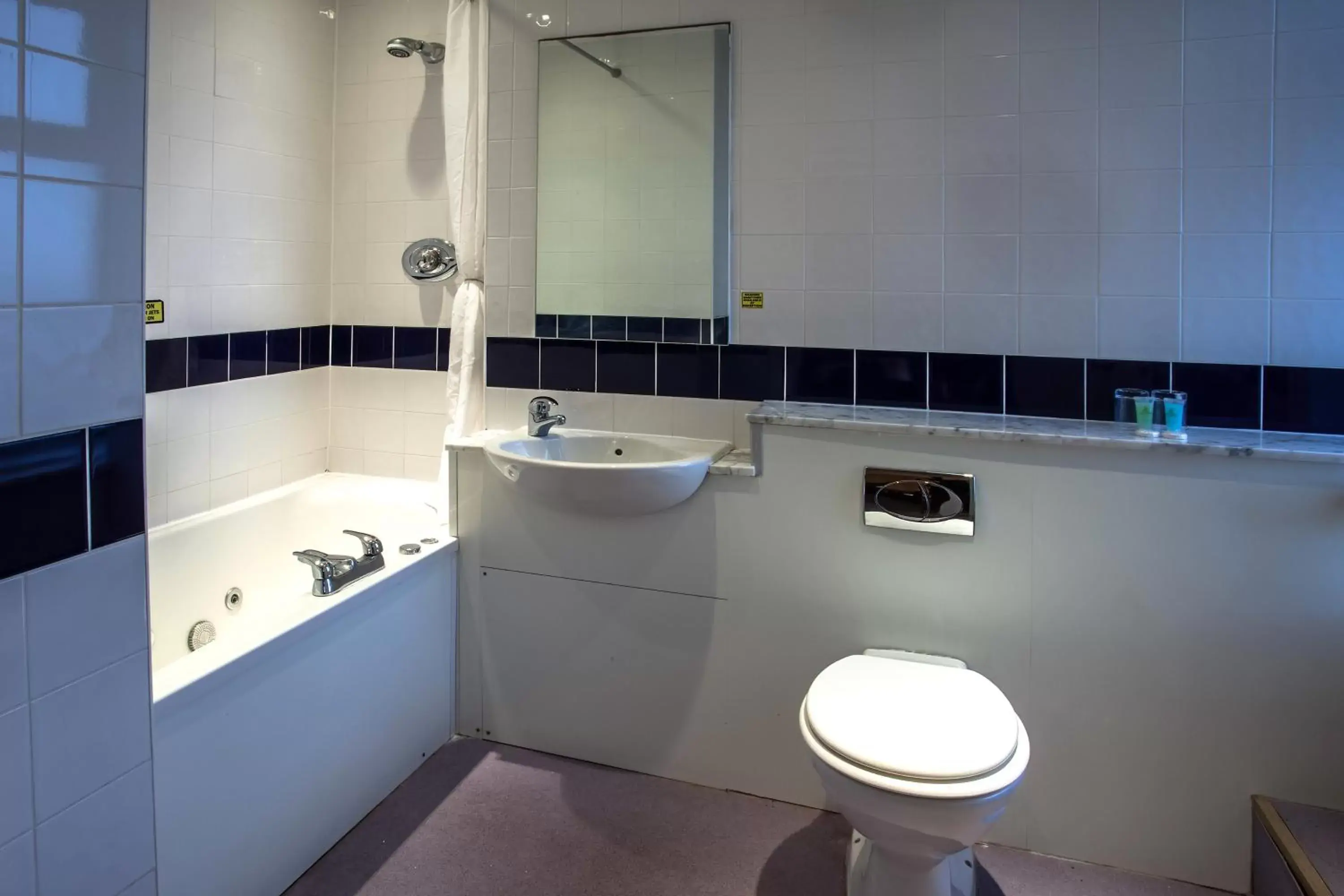 Photo of the whole room in The Savoy Hotel Photo of the whole room in The Savoy Hotel