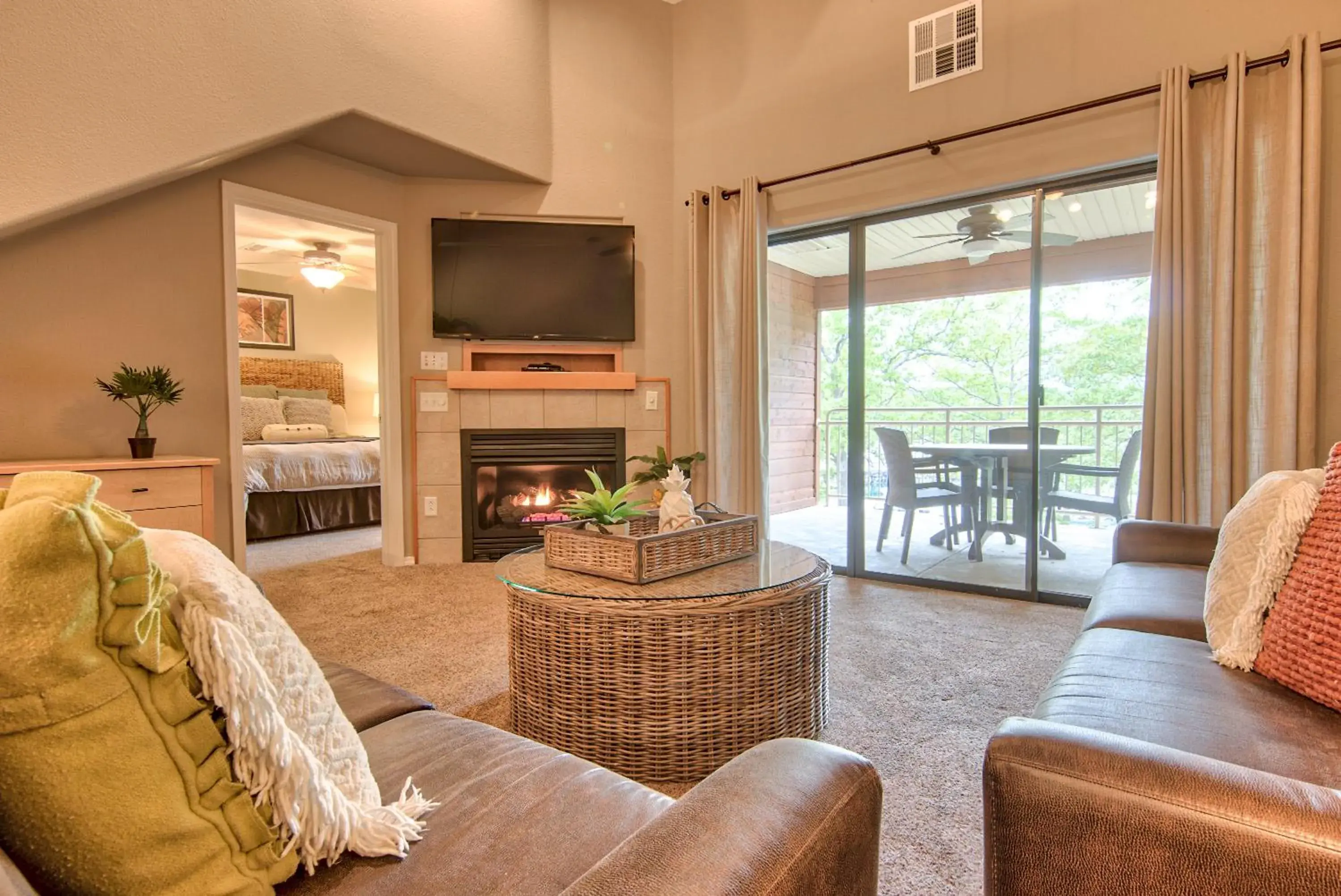 Living room, Seating Area in Still Waters Resort