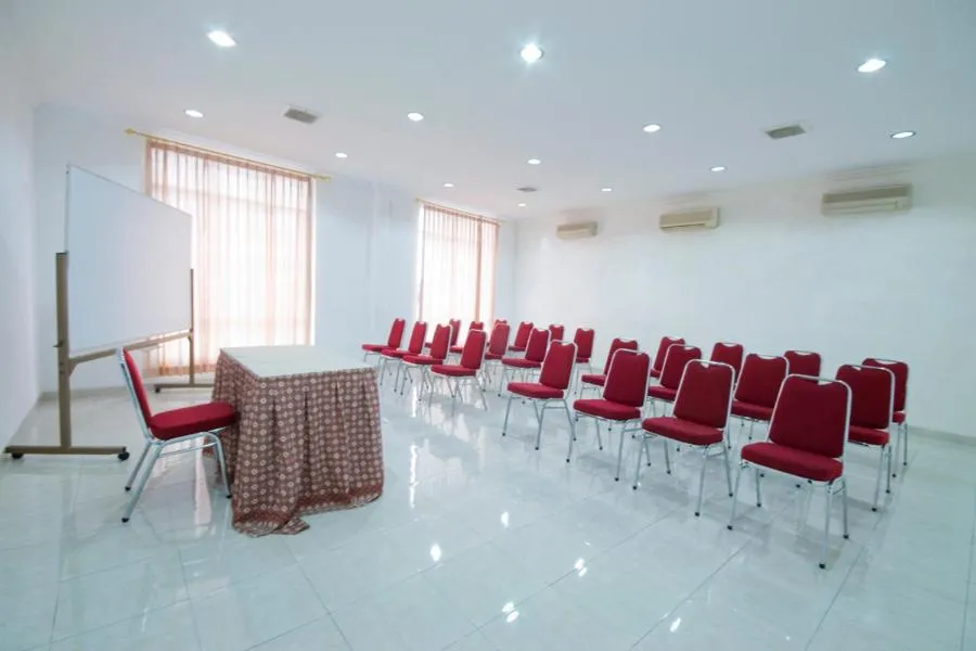Meeting/conference room in Hotel Sinar 2