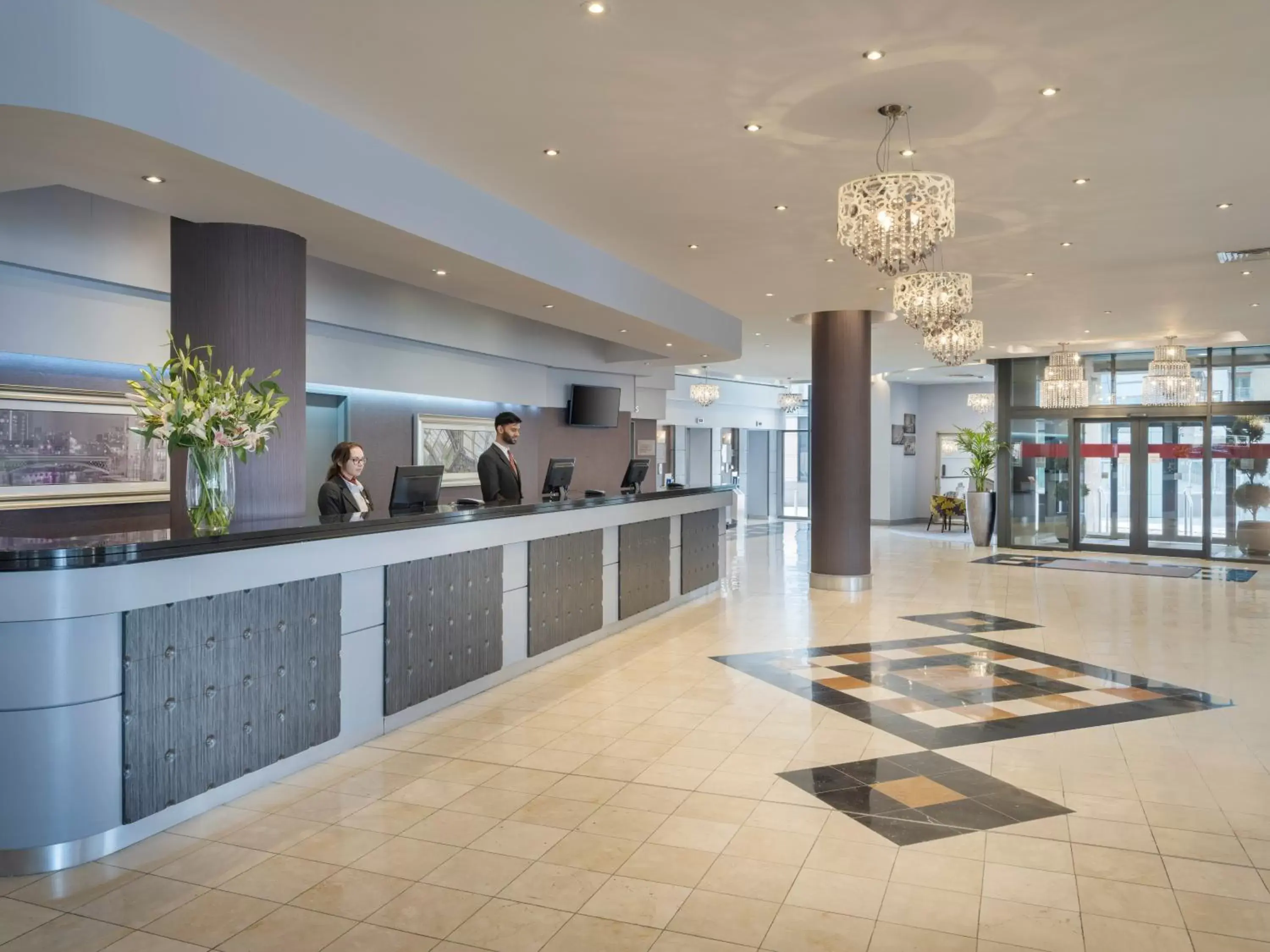 Lobby or reception, Lobby/Reception in Leonardo Hotel Leeds - formerly Jurys Inn Leeds