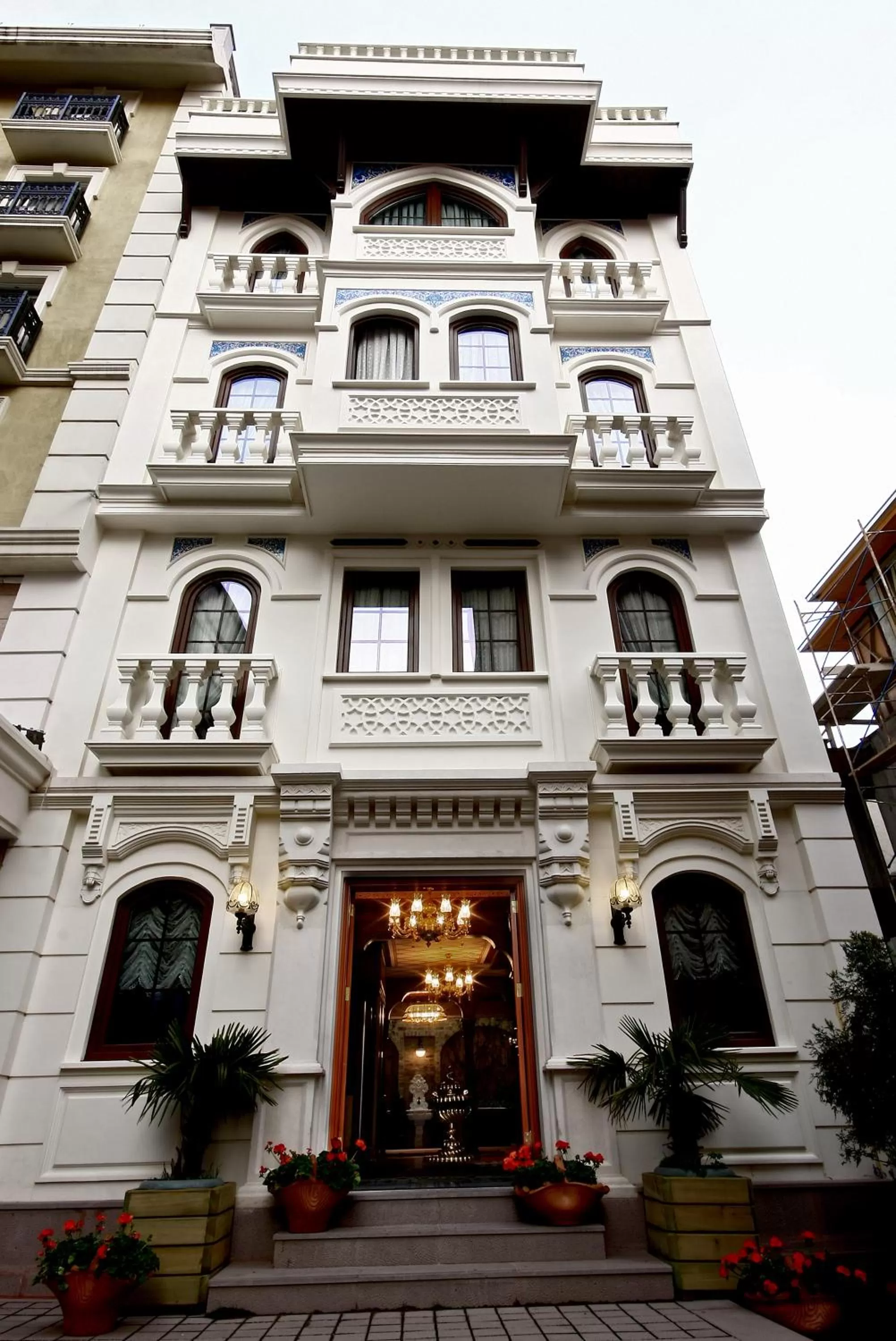 Facade/entrance in Hotel Niles Istanbul