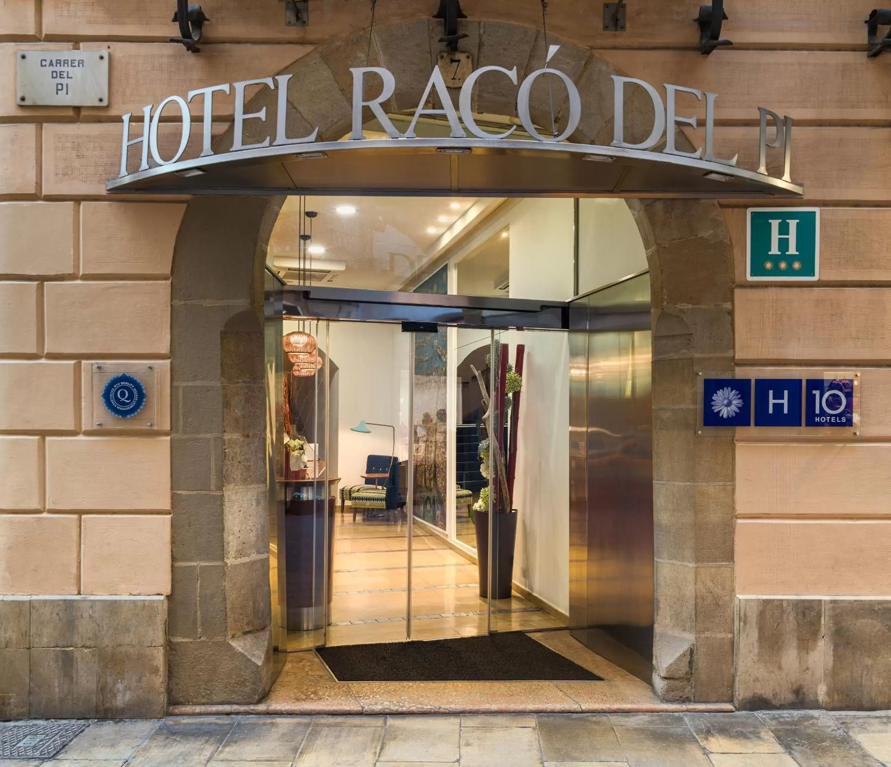 Facade/entrance, Property Logo/Sign in H10 Raco del Pi