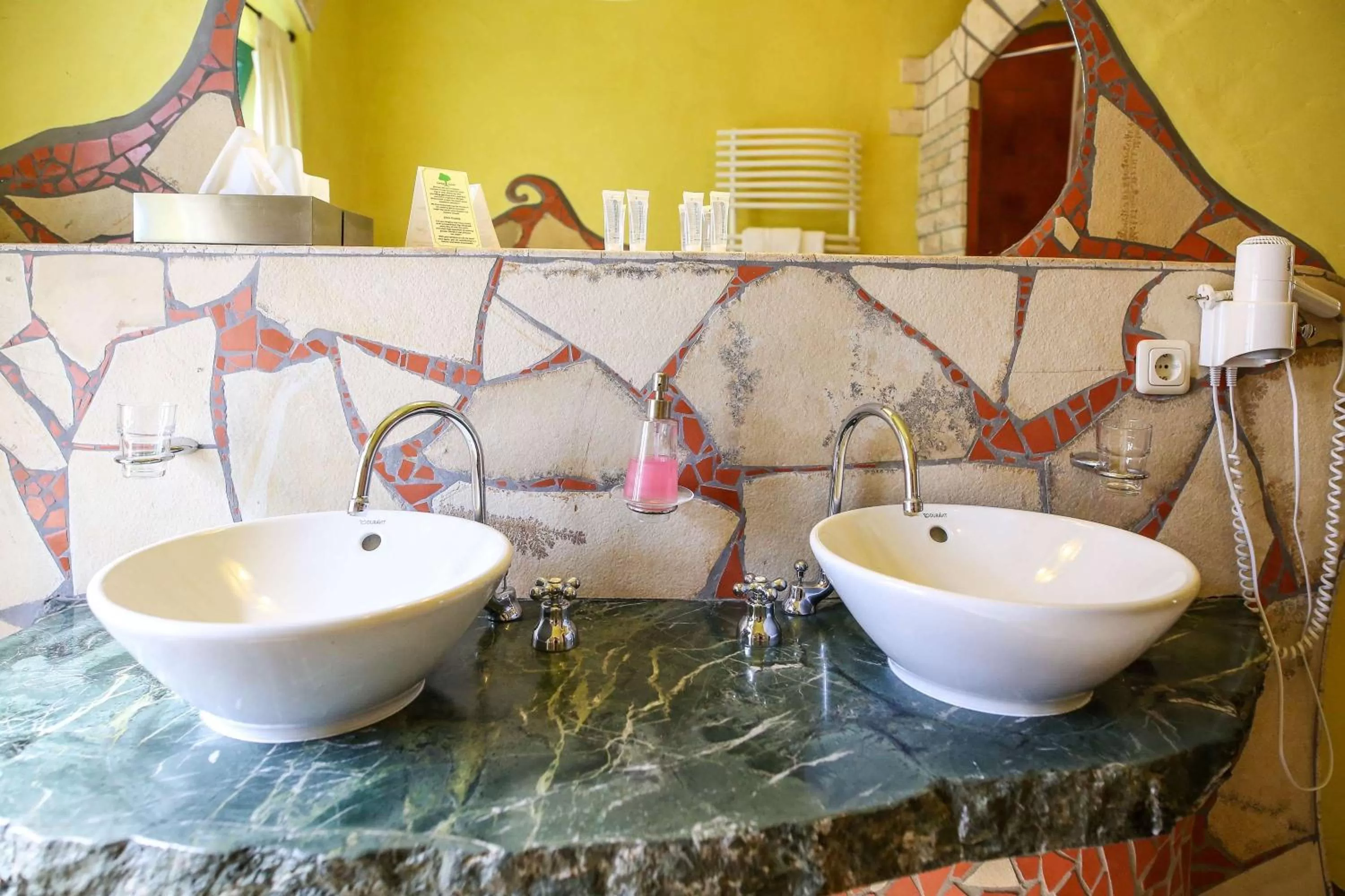 Bathroom in Backstage Hotel