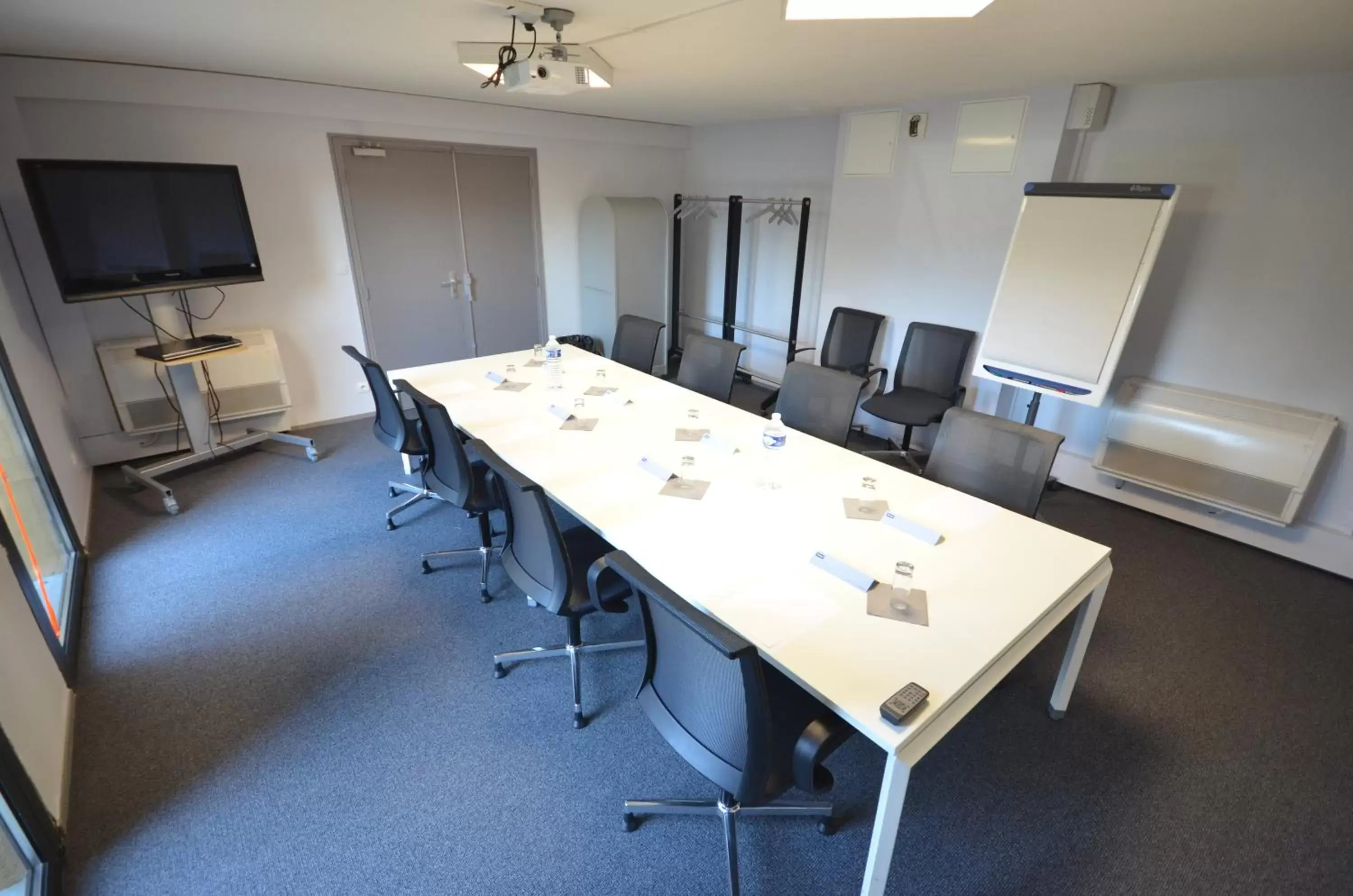 Meeting/conference room in Kyriad Dijon Est Mirande