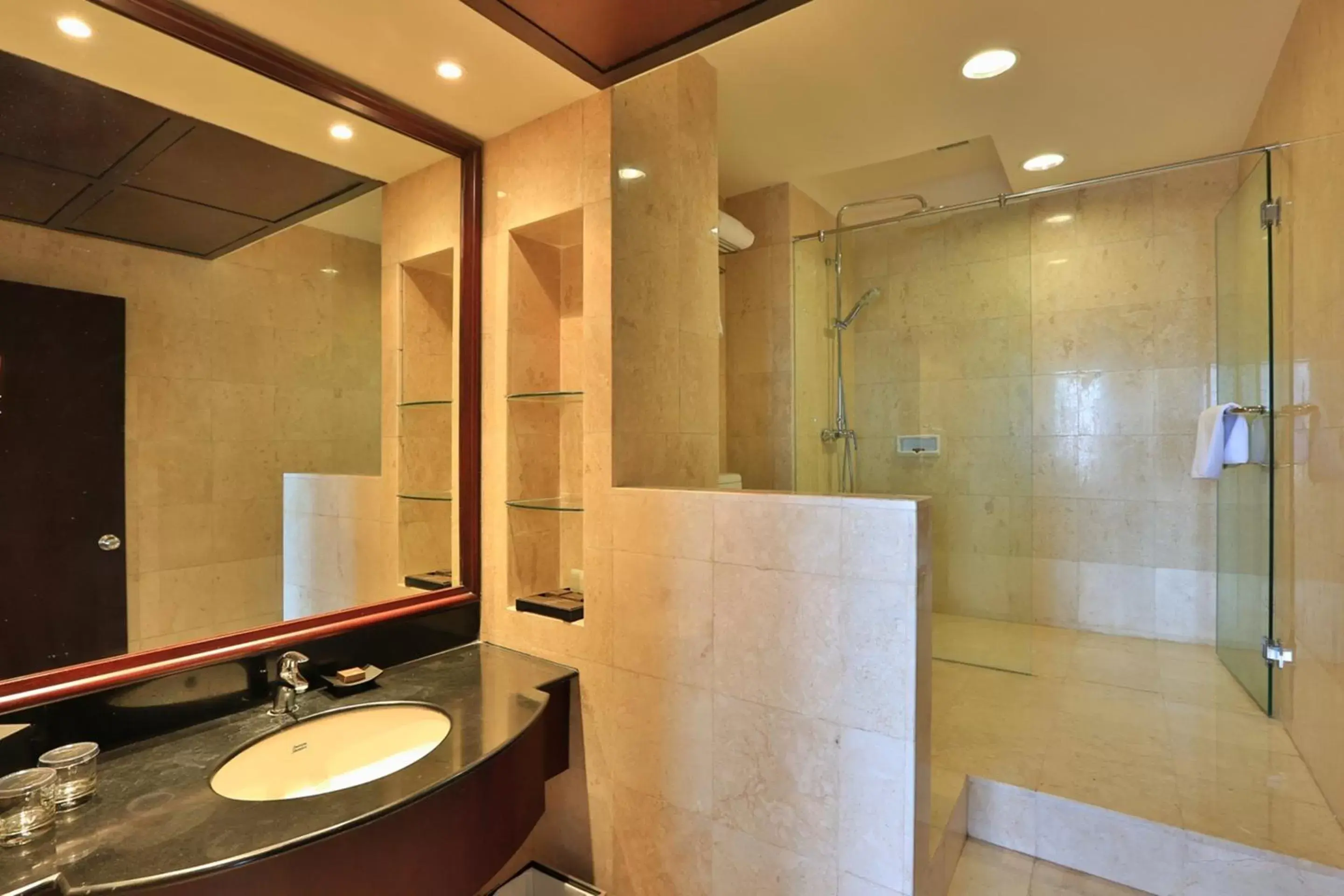 Bathroom in Aryaduta Manado