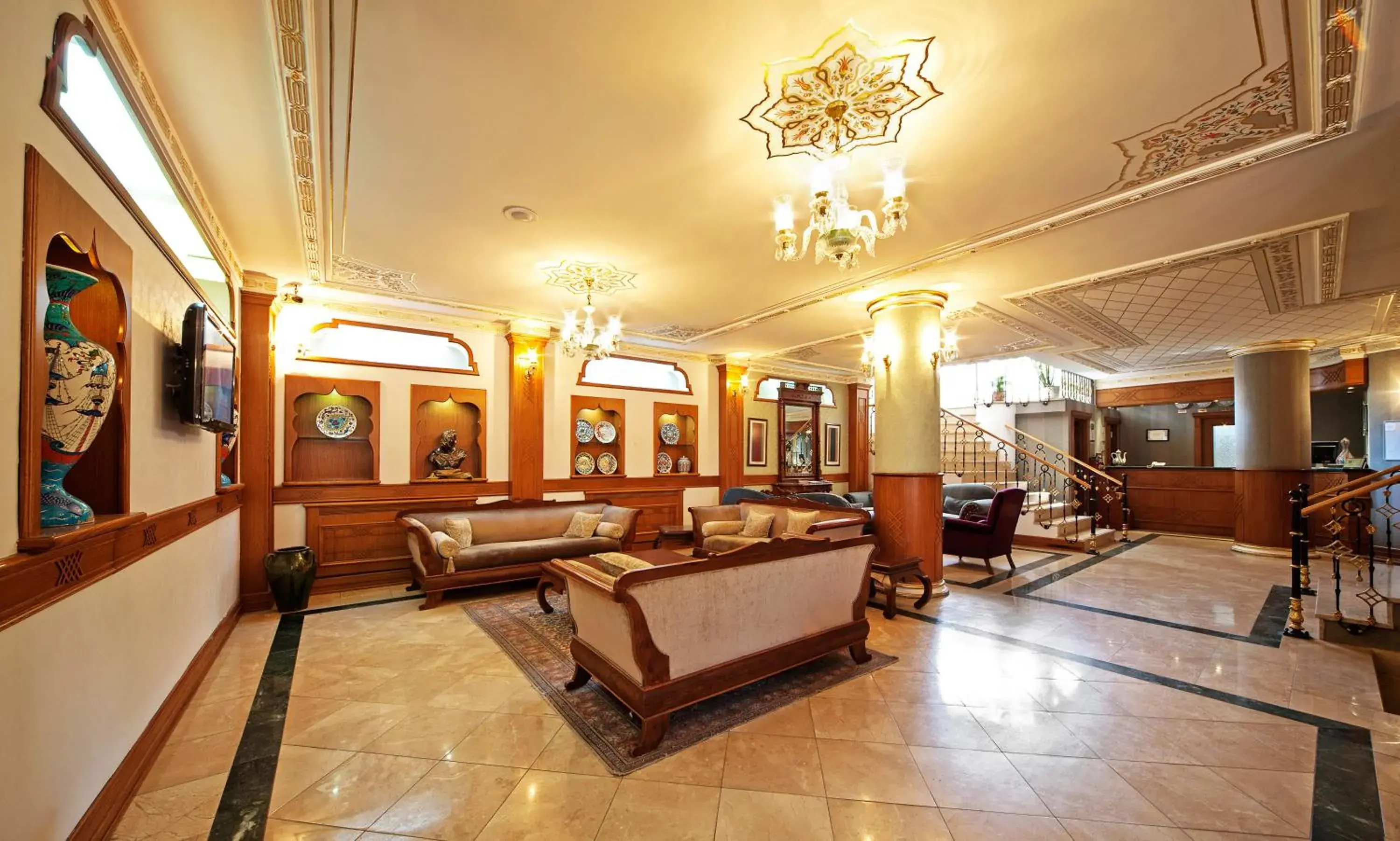 Lobby or reception in Azade Hotel Istanbul