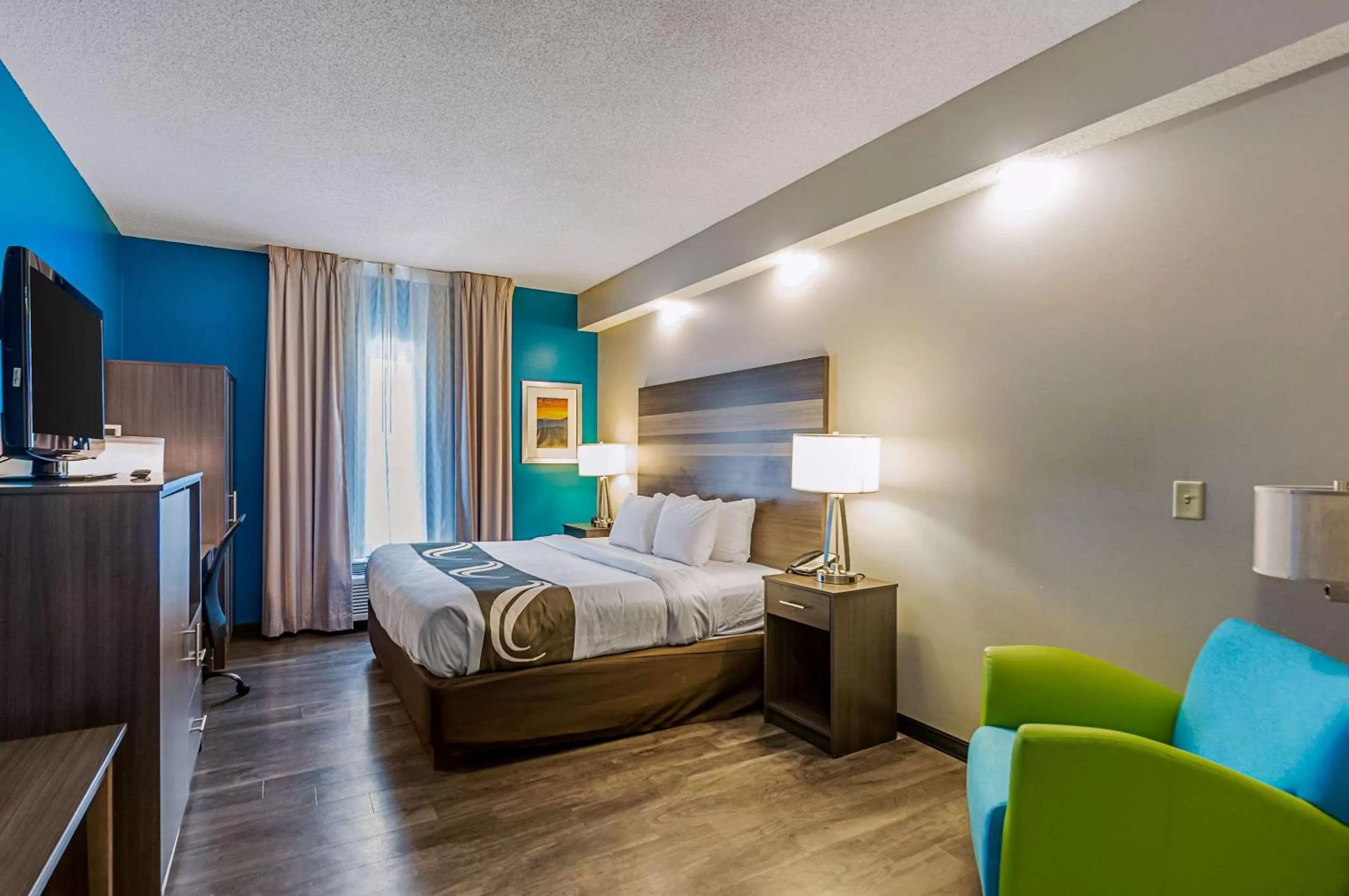 Photo of the whole room, Bed in Quality Inn Harrisonburg I-81