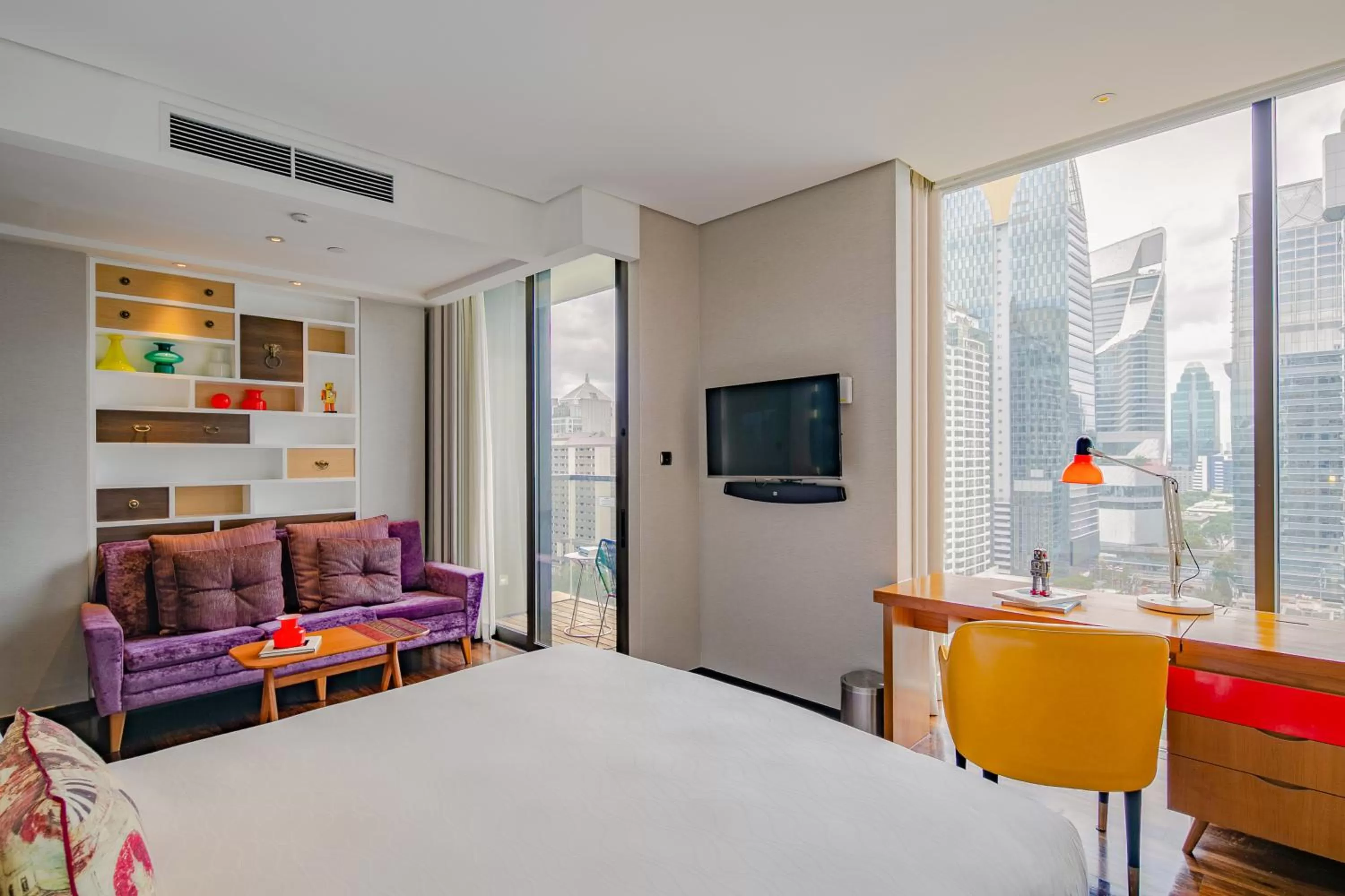 TV and multimedia, Bed in Hotel Indigo Bangkok Wireless Road by IHG