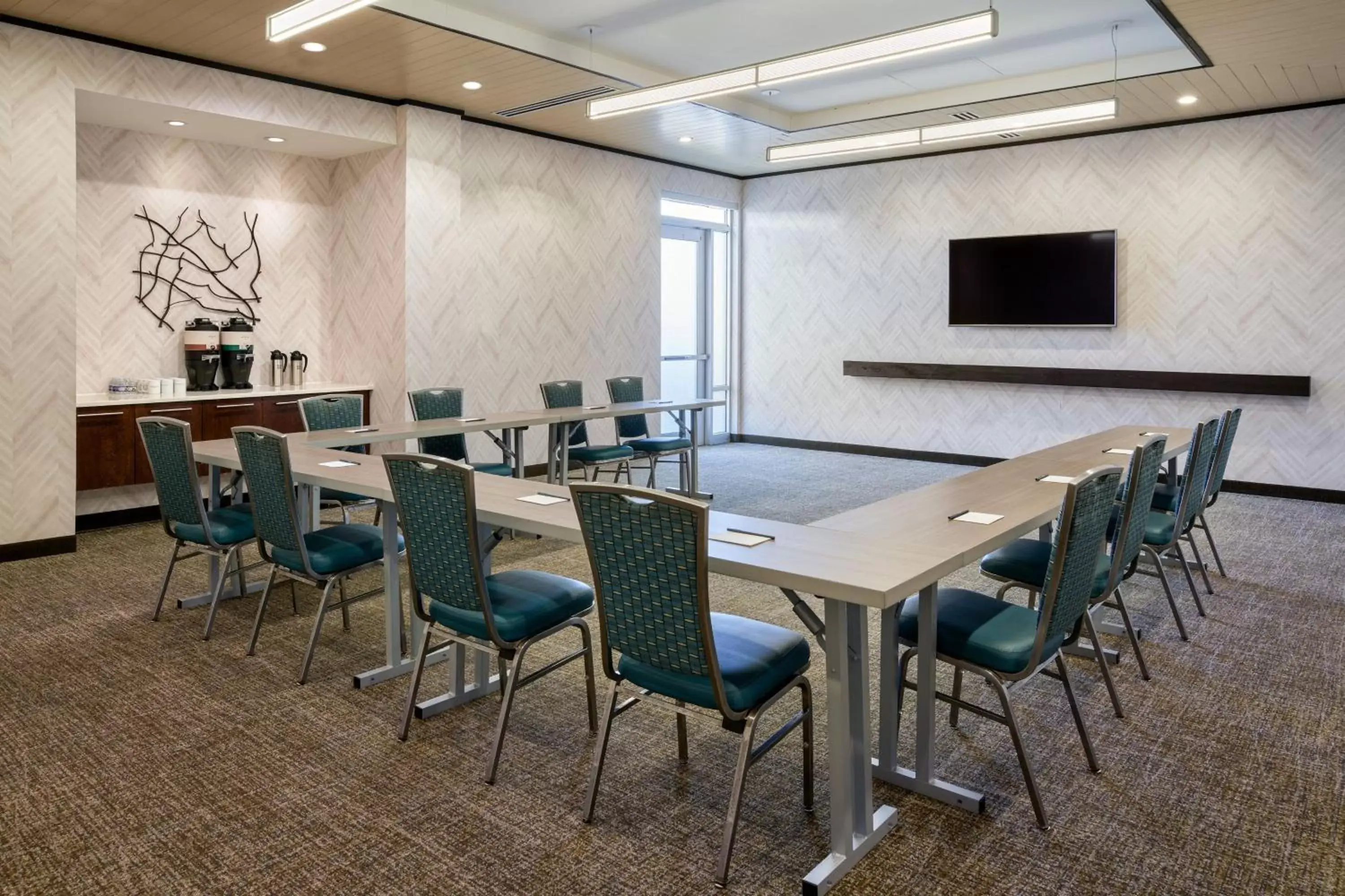 Meeting/conference room in SpringHill Suites by Marriott Philadelphia Airport / Ridley Park