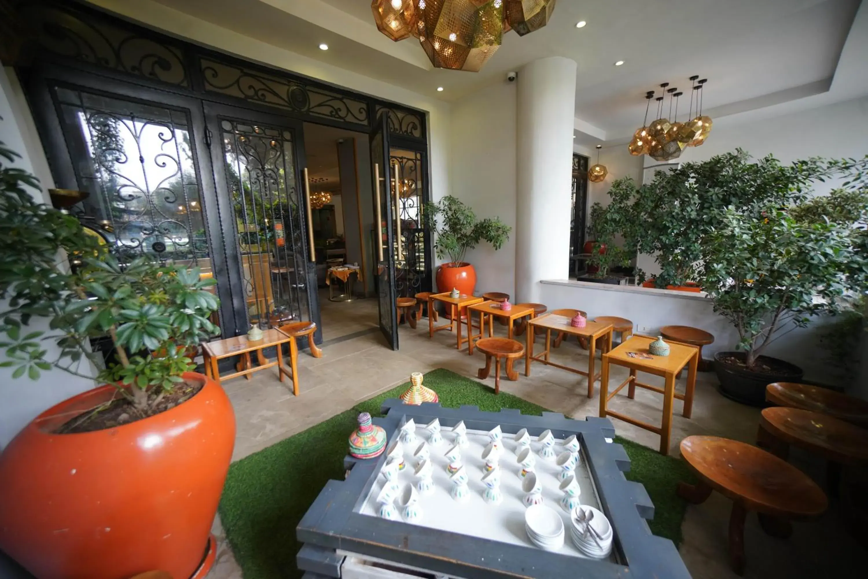 Coffee/tea facilities, Restaurant/Places to Eat in Mado Hotel