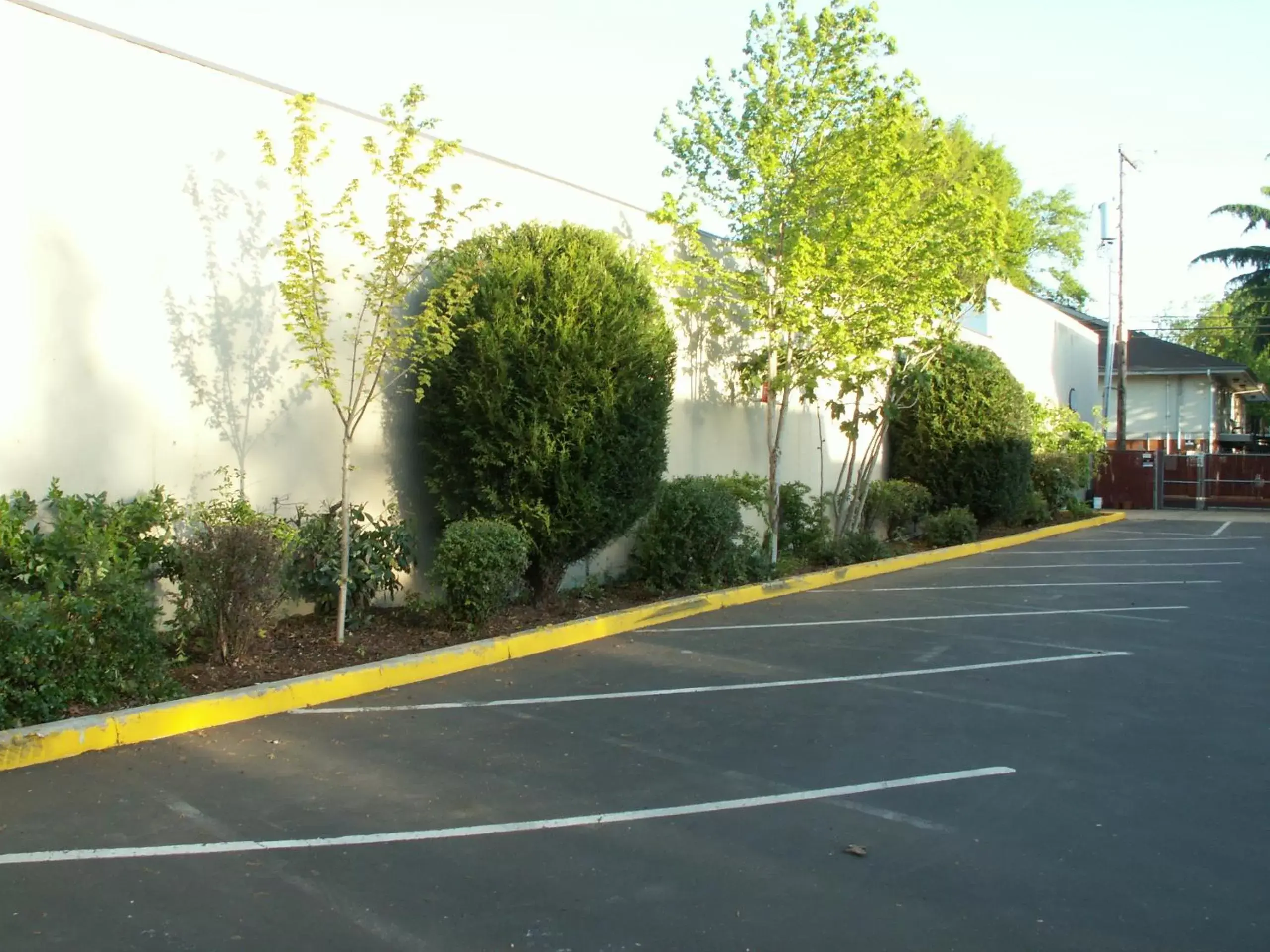 Facade/entrance, Property Building in Express Inn & Suites Eugene