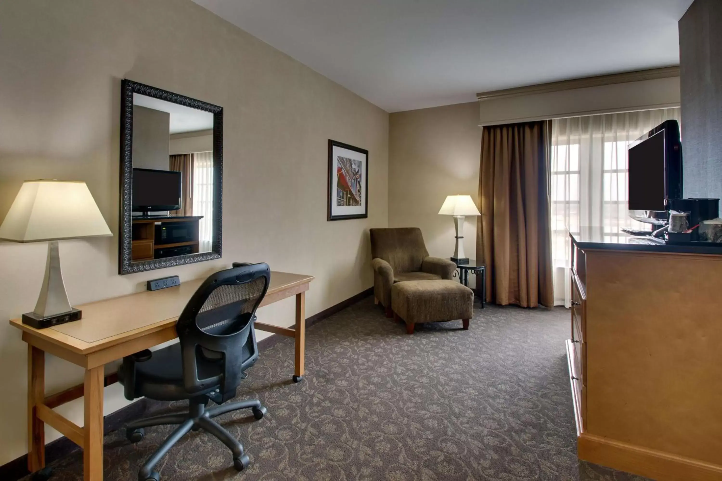 Photo of the whole room, TV/Entertainment Center in Drury Plaza Hotel Broadview Wichita