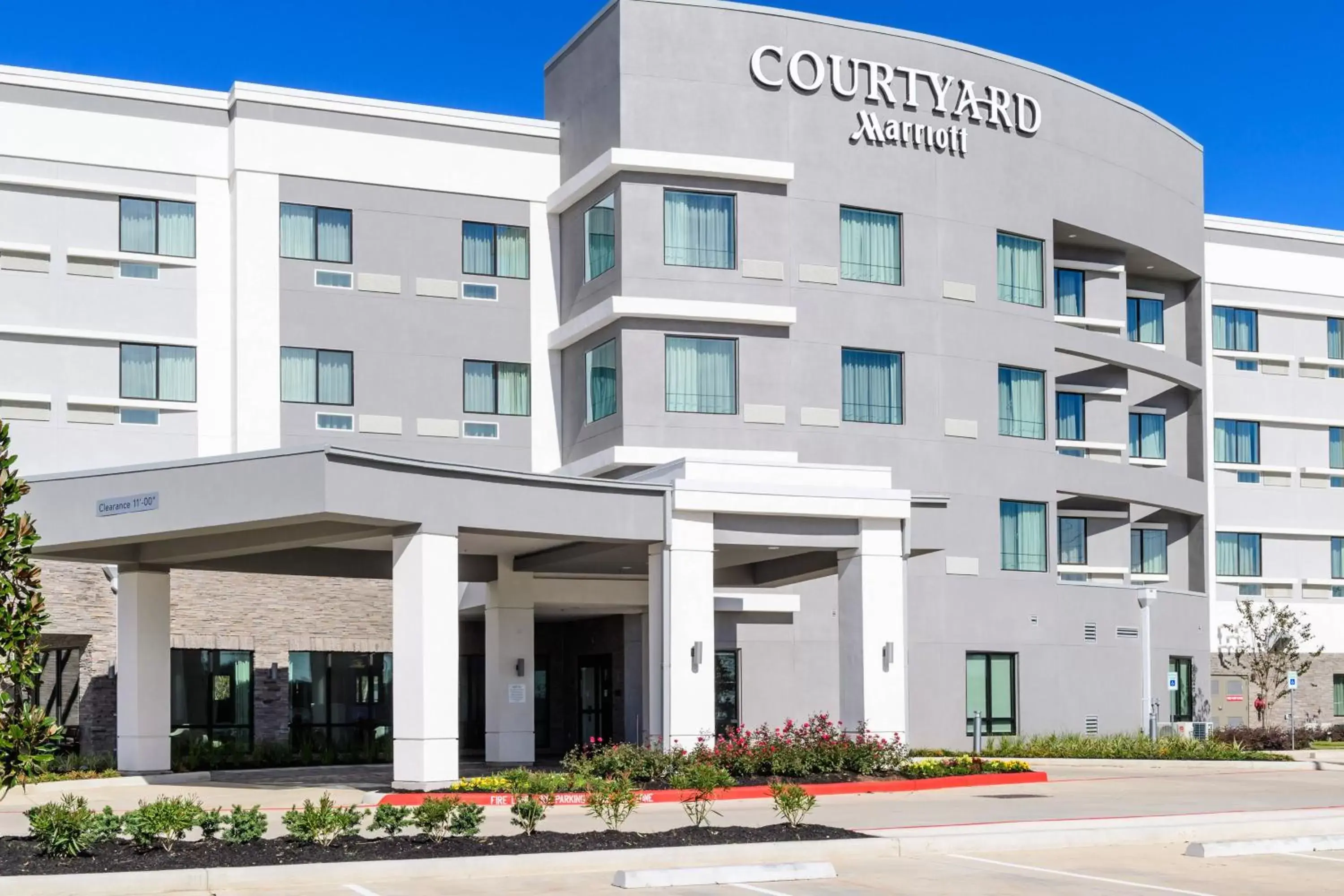 Property Building in Courtyard by Marriott Lake Jackson