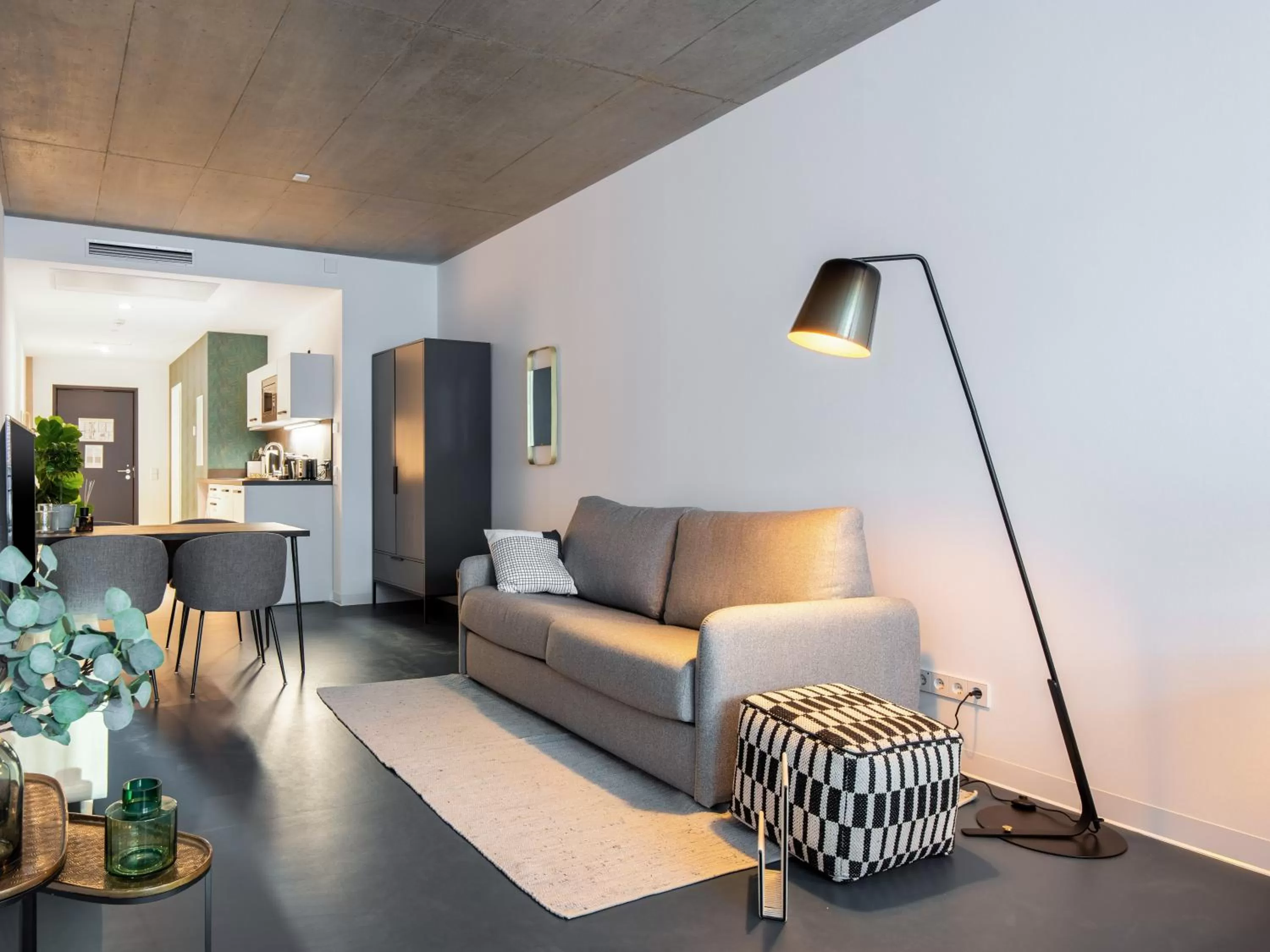 Seating area in Limehome Erfurt Maximilian Welsch Str