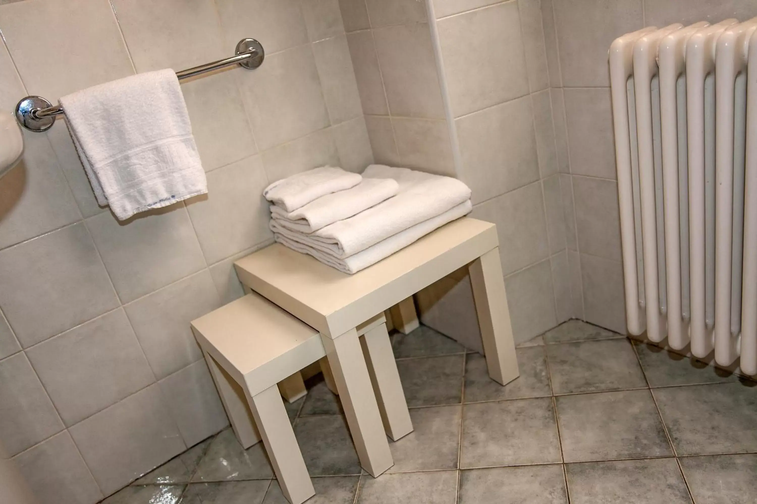 towels, Bathroom in Hotel Garni Le Corti