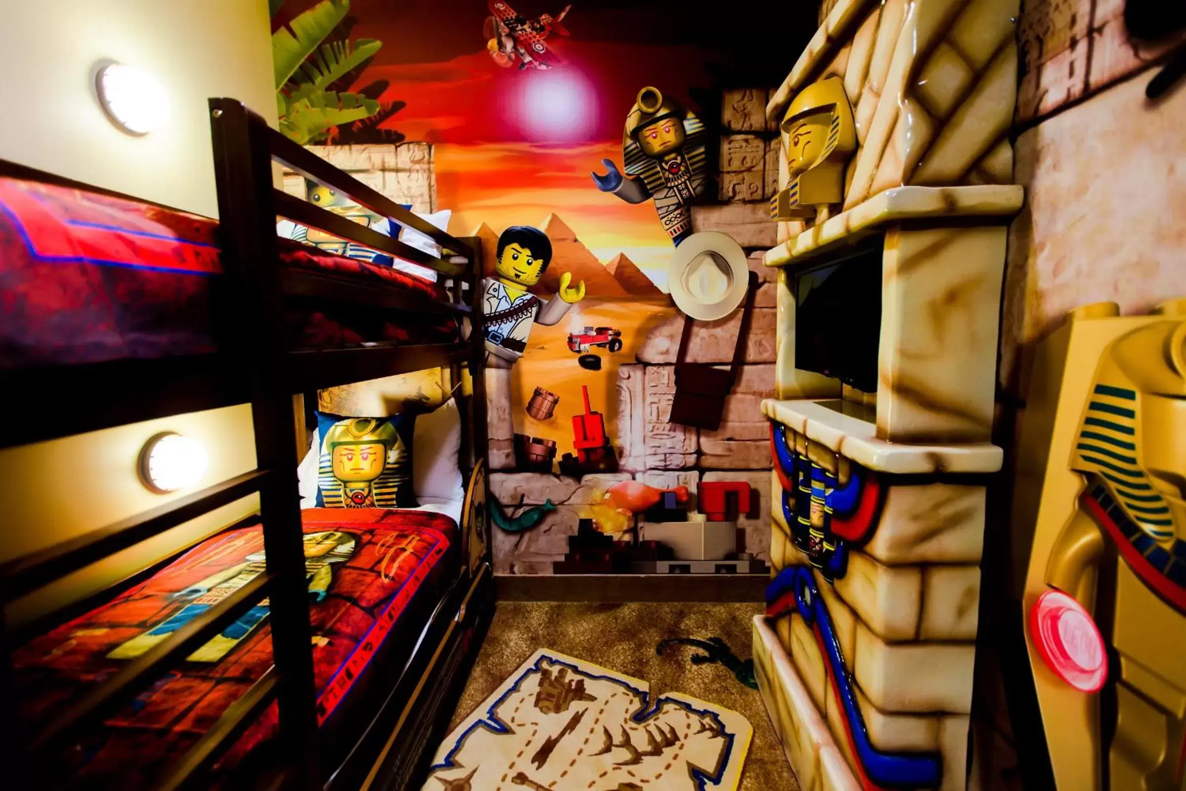 bunk bed in LEGOLAND® Florida Resort