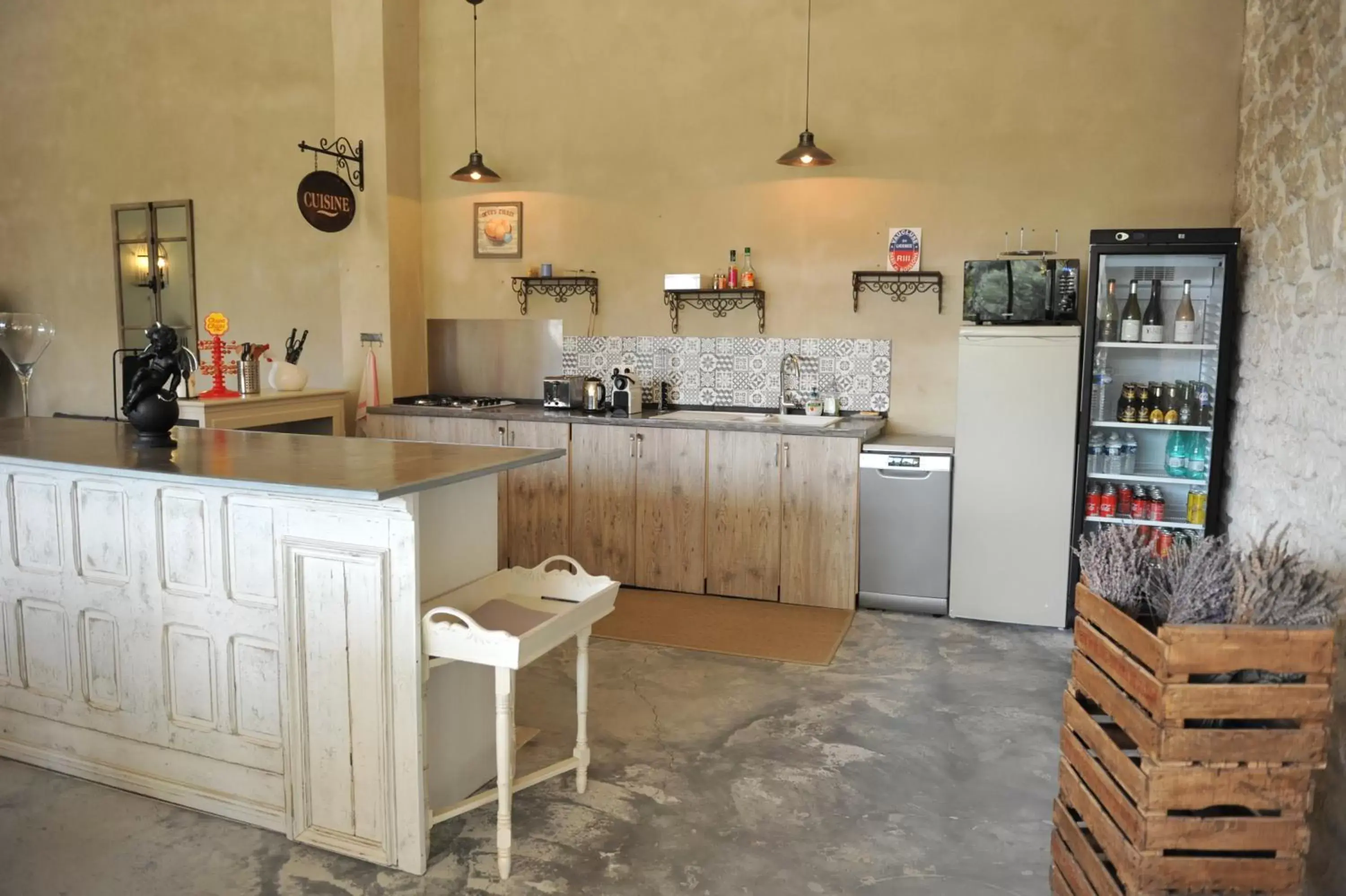 Dining area, Kitchen/Kitchenette in Le Mas Terre des Anges