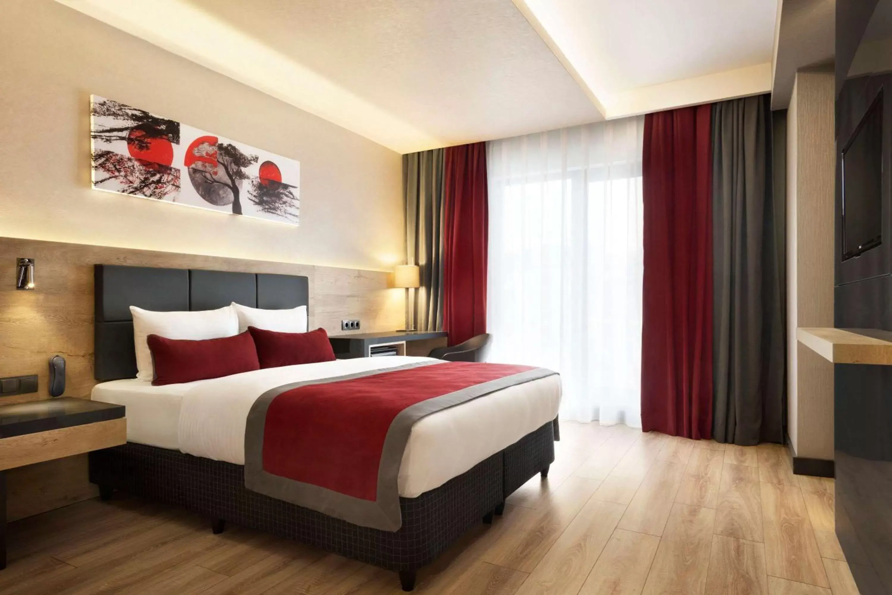 Photo of the whole room, Bed in Ramada Encore Gebze