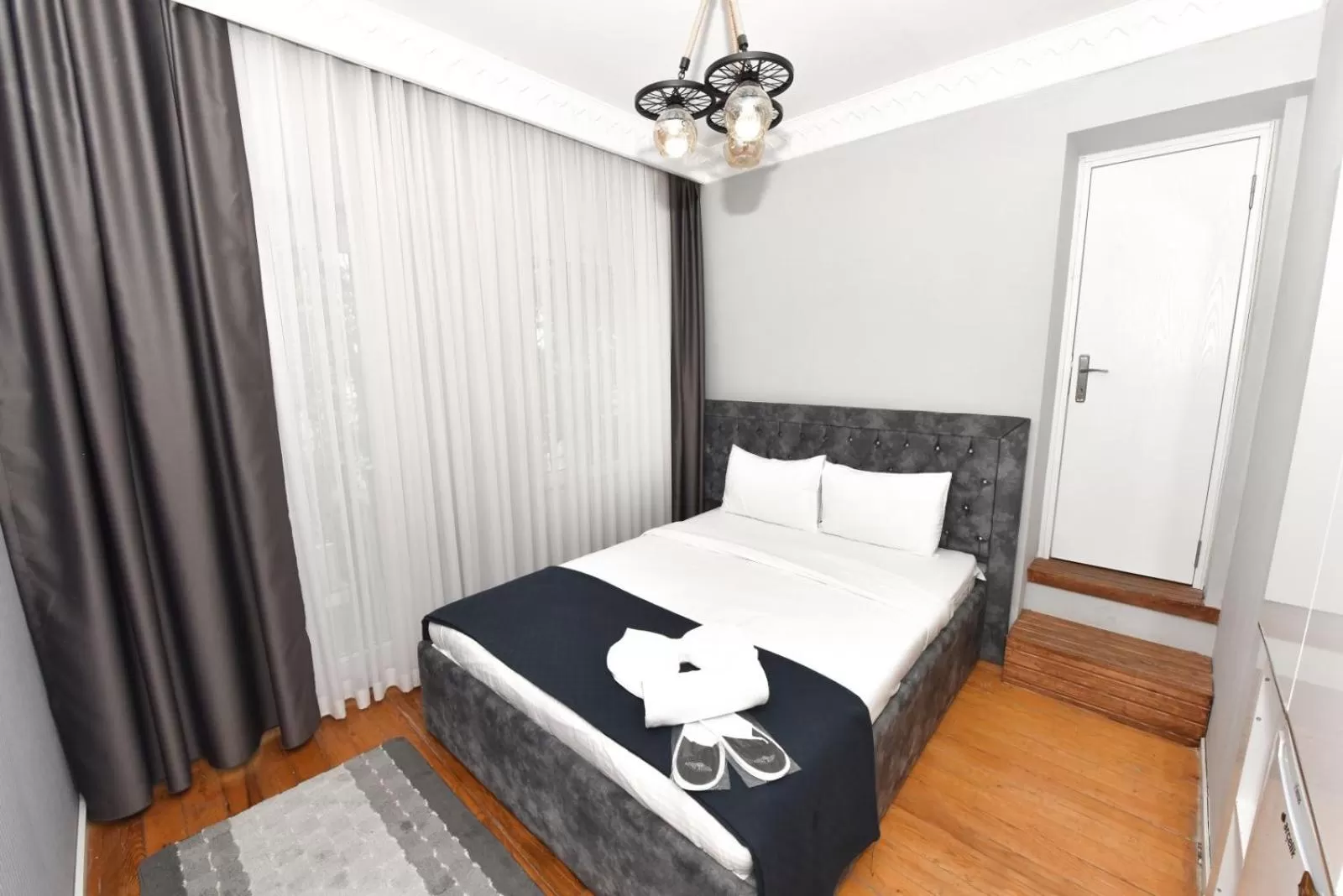 Bed in Royal Palace Hotel