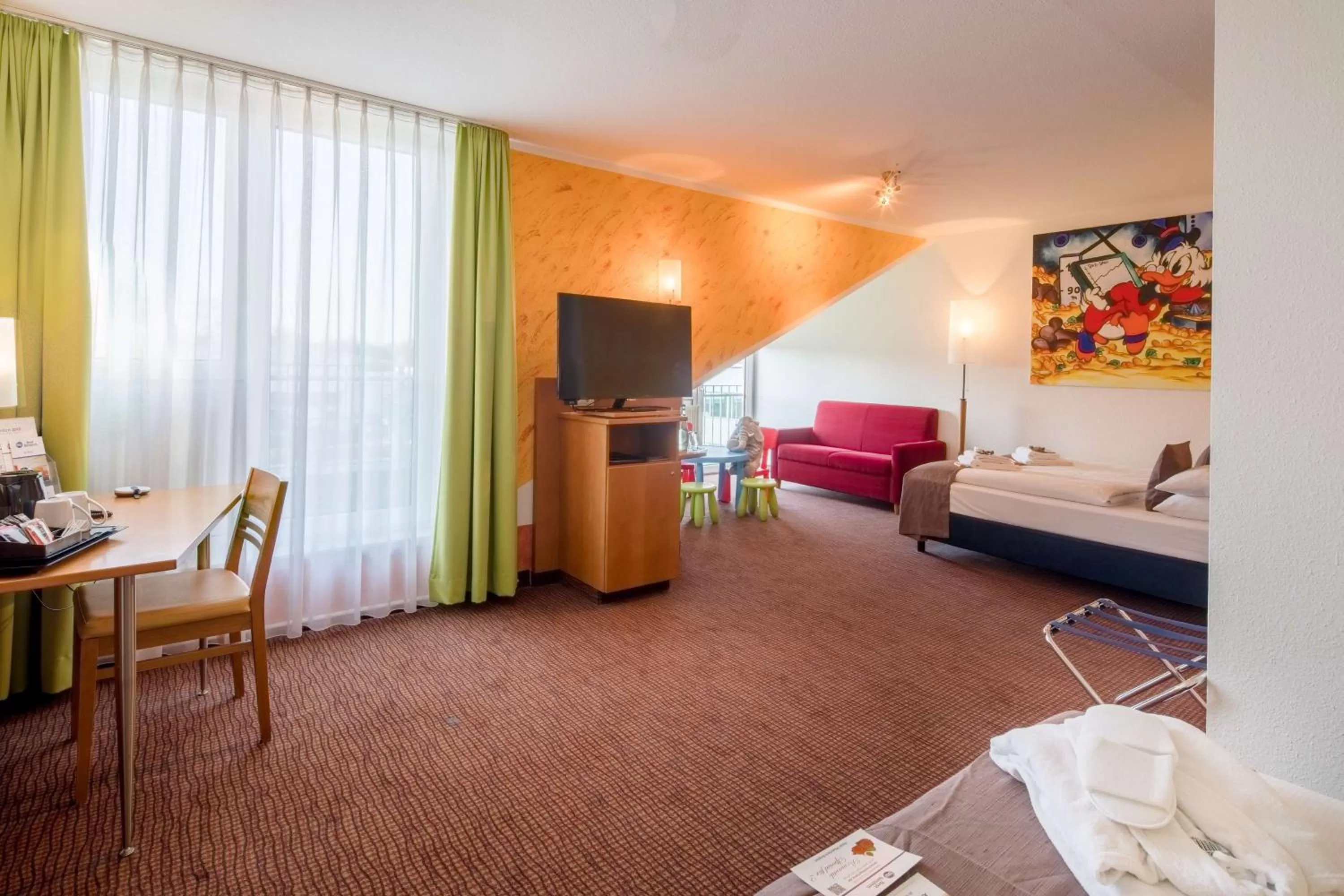 Family Double Room with Two Double Beds in Best Western Hotel München Airport
