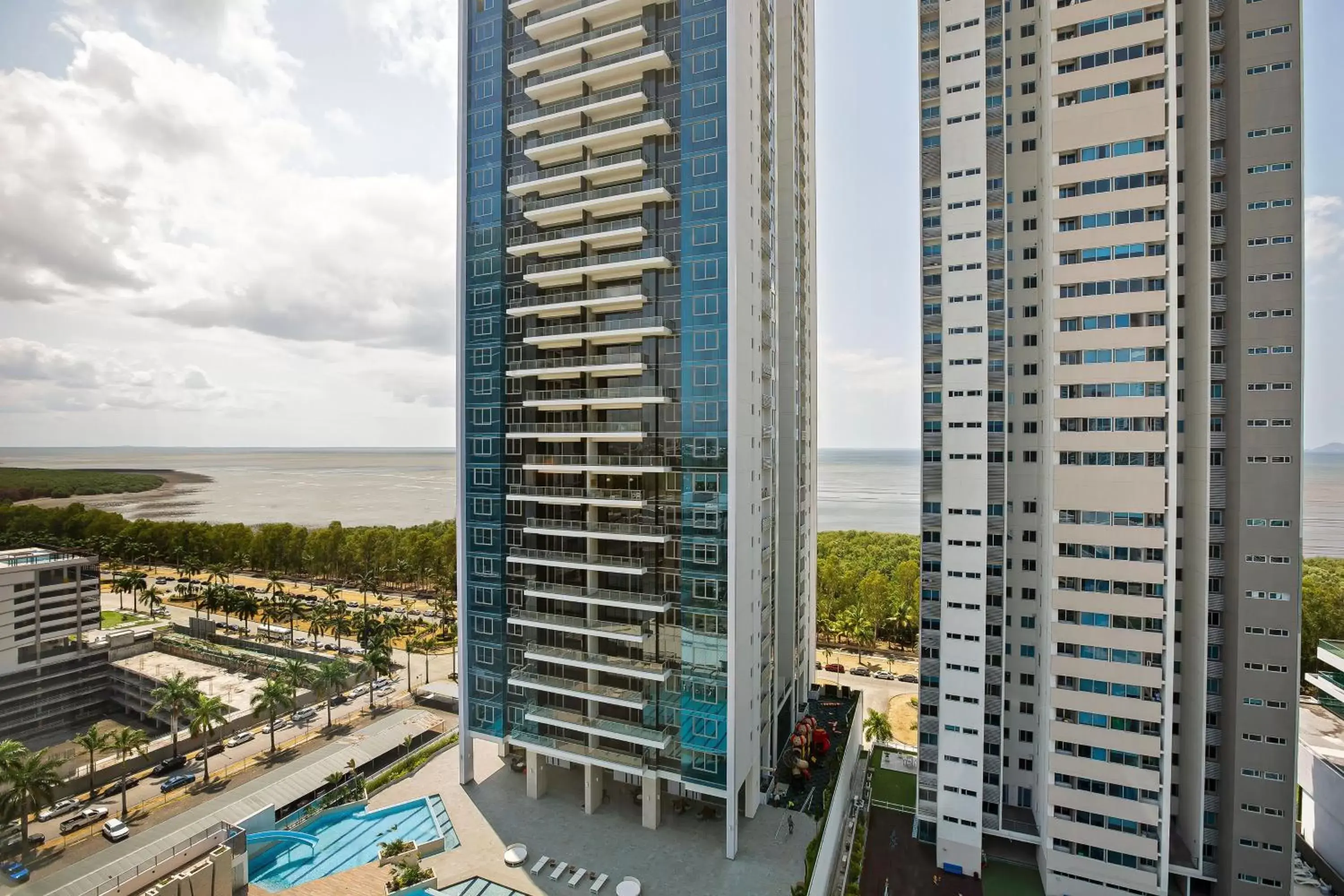 Photo of the whole room, Pool View in The Westin Panama