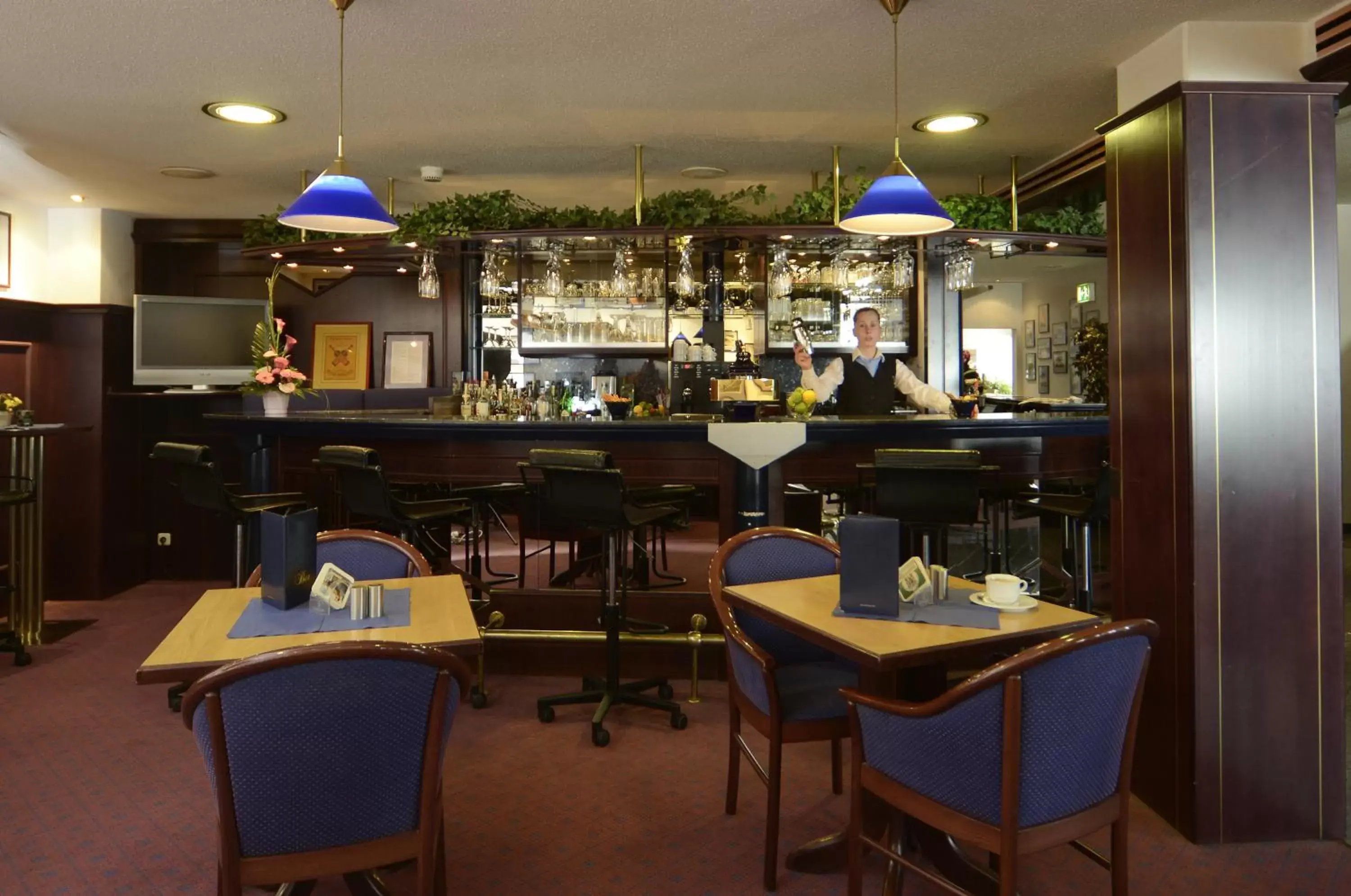 Lounge or bar, Restaurant/Places to Eat in Hotel Bavaria Brehna