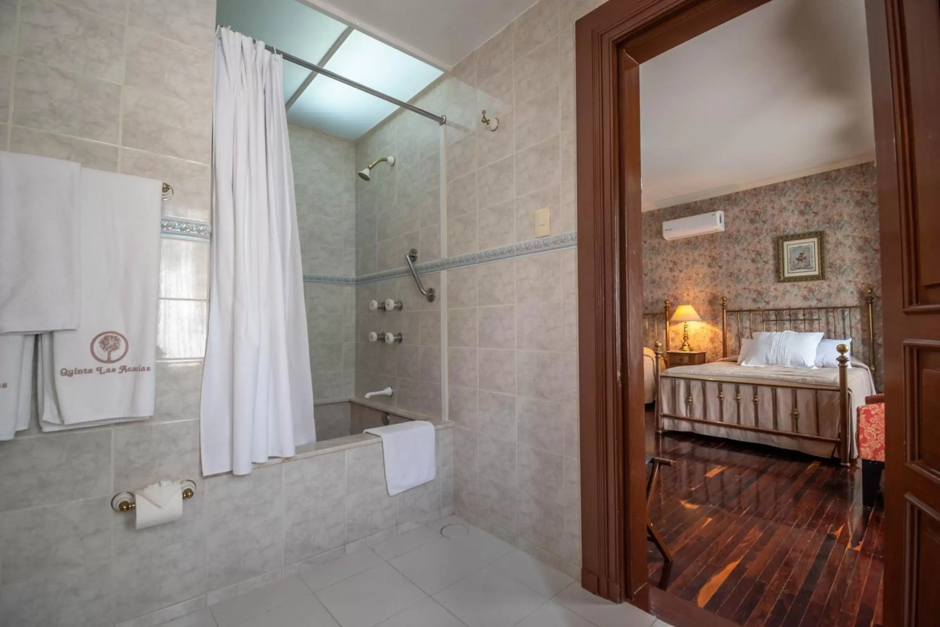 Shower, Bathroom in Quinta Las Acacias Hotel Boutique