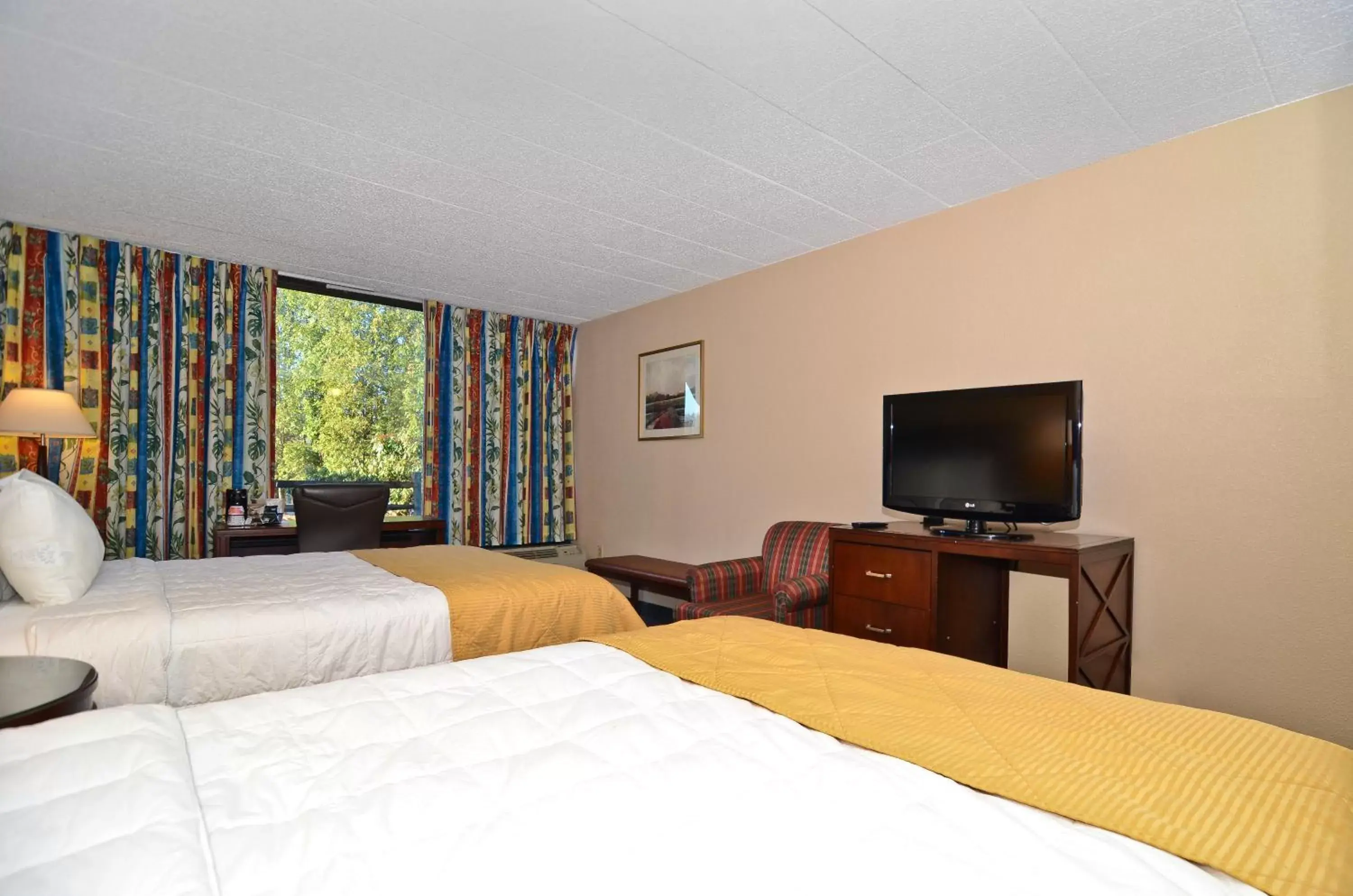 Photo of the whole room, Bed in Pocono Resort & Conference Center - Pocono Mountains