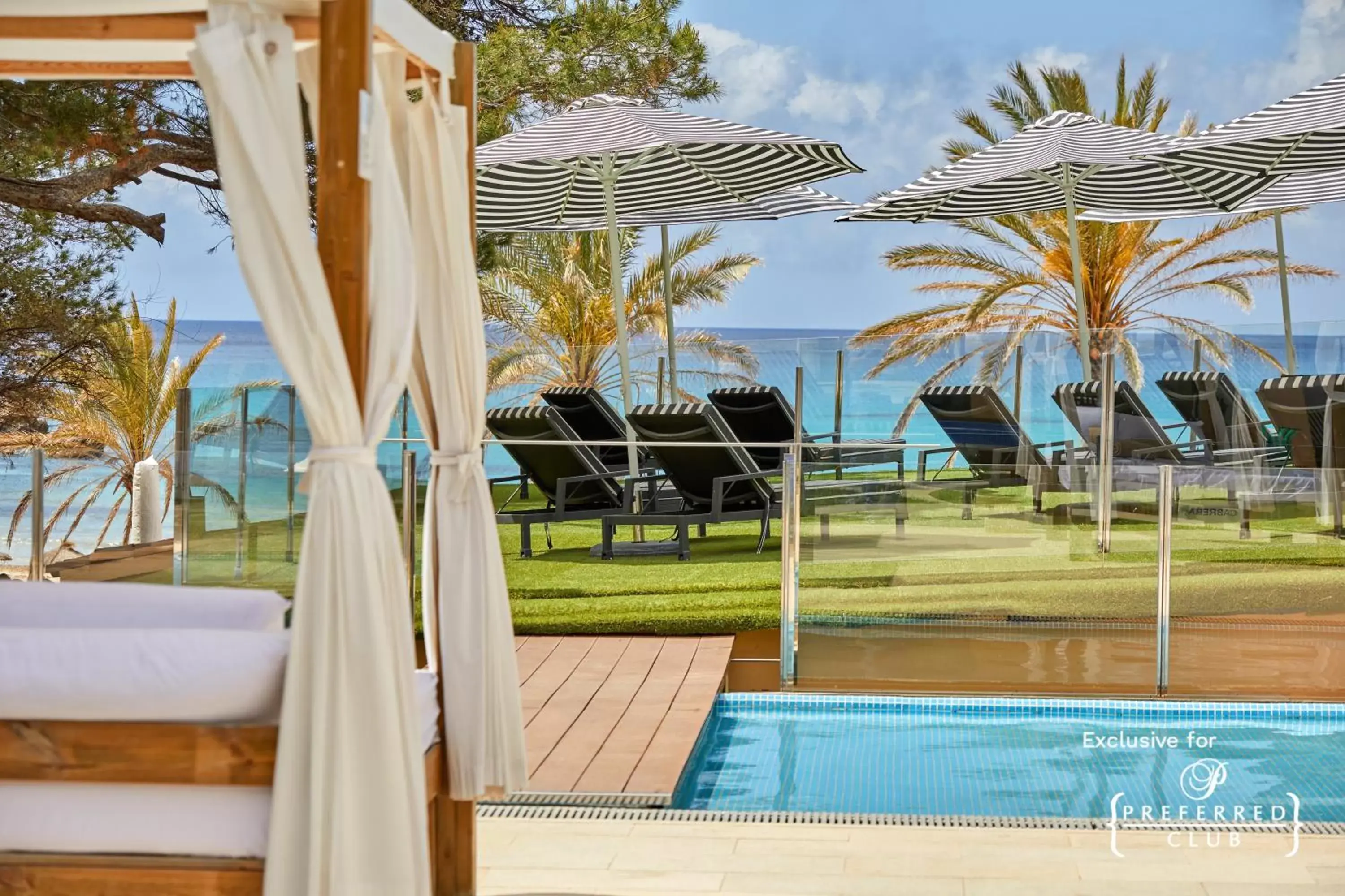 Pool view, Swimming Pool in Secrets Mallorca Villamil Resort & Spa - Adults Only (+18)