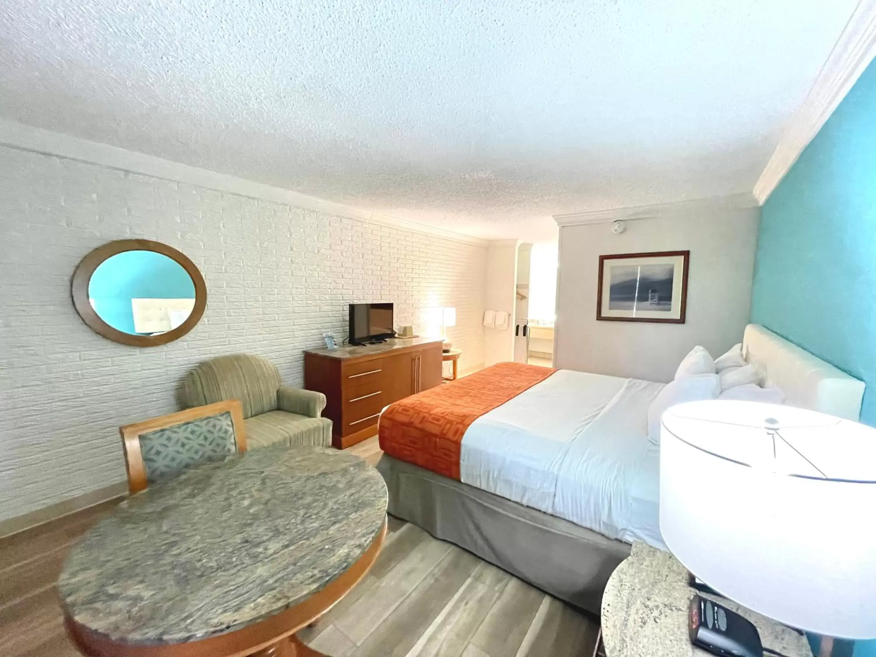 Photo of the whole room, Bed in Howard Johnson by Wyndham Galloway Atlantic City Area