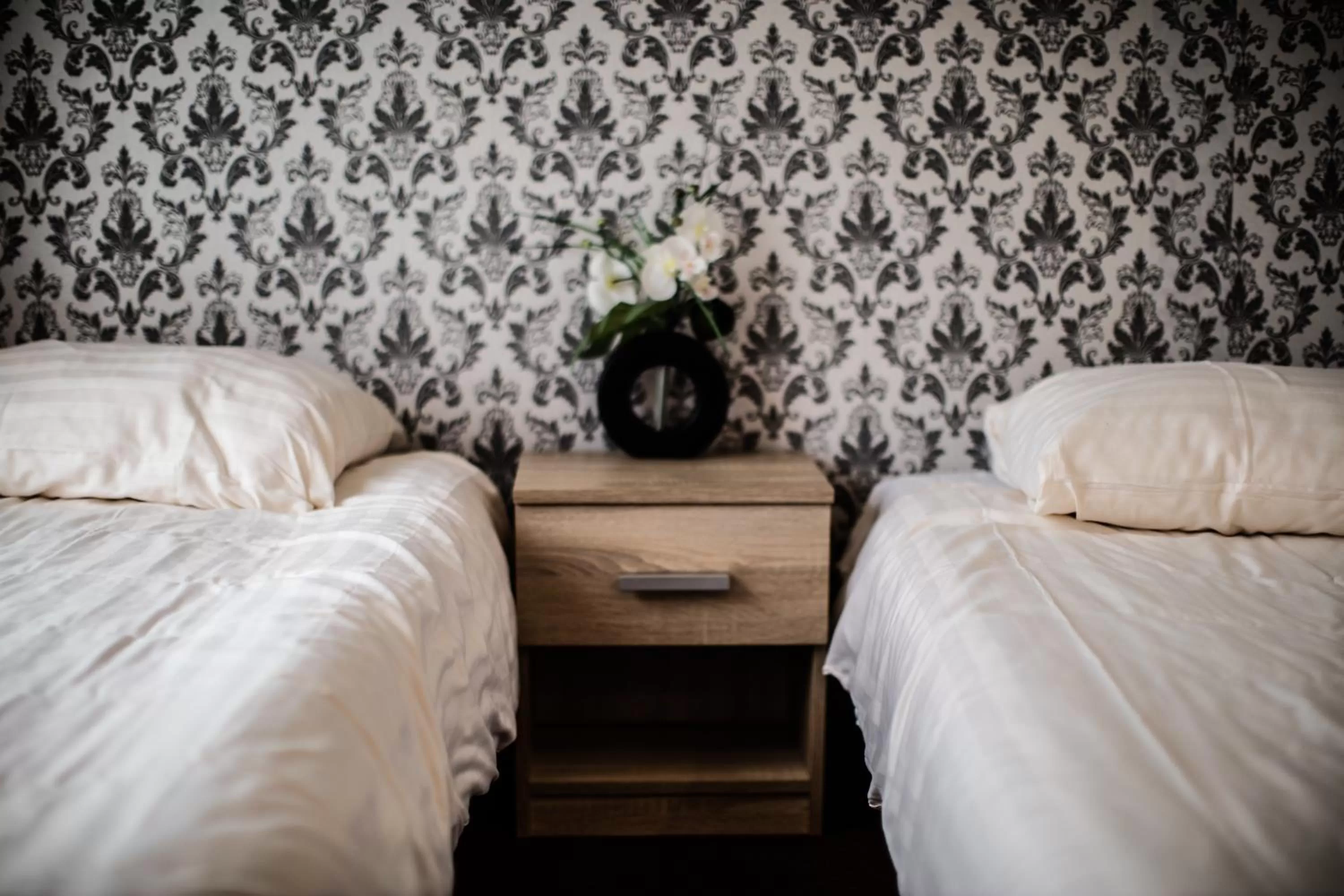 Bed in Hotel Le Provencal