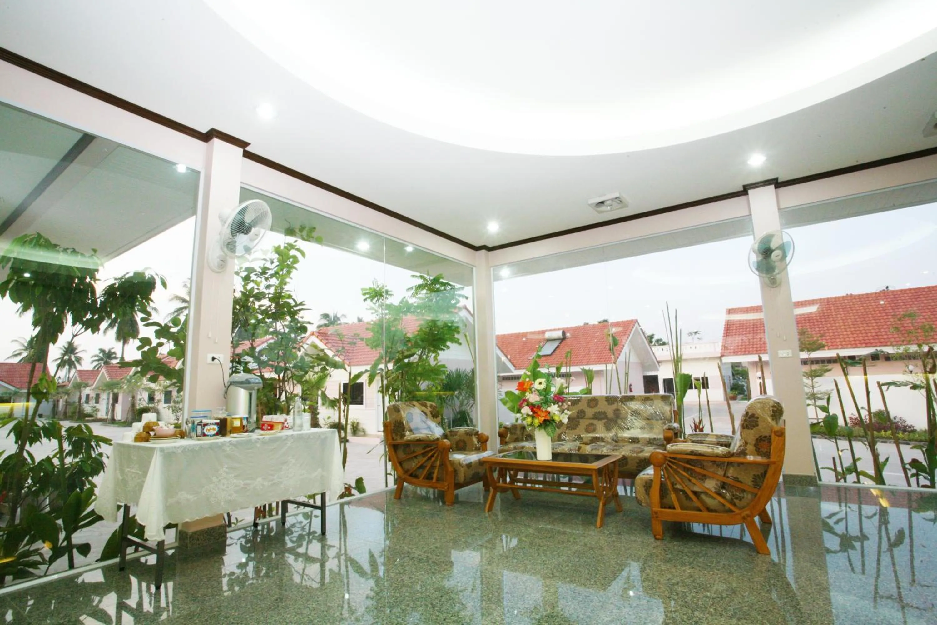 Restaurant/places to eat in Soda Resort