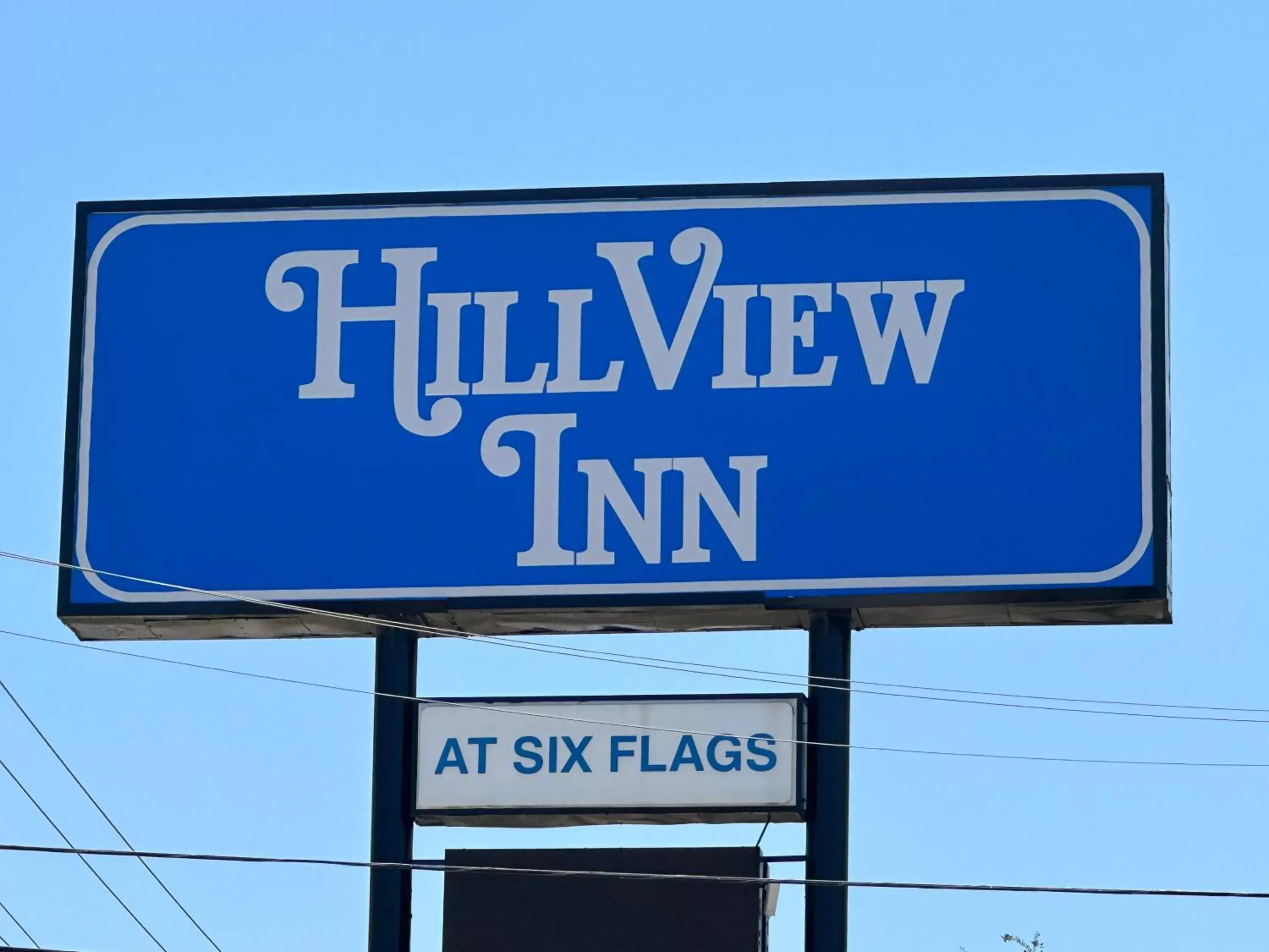 HillView Inn at Six Flags Fiesta