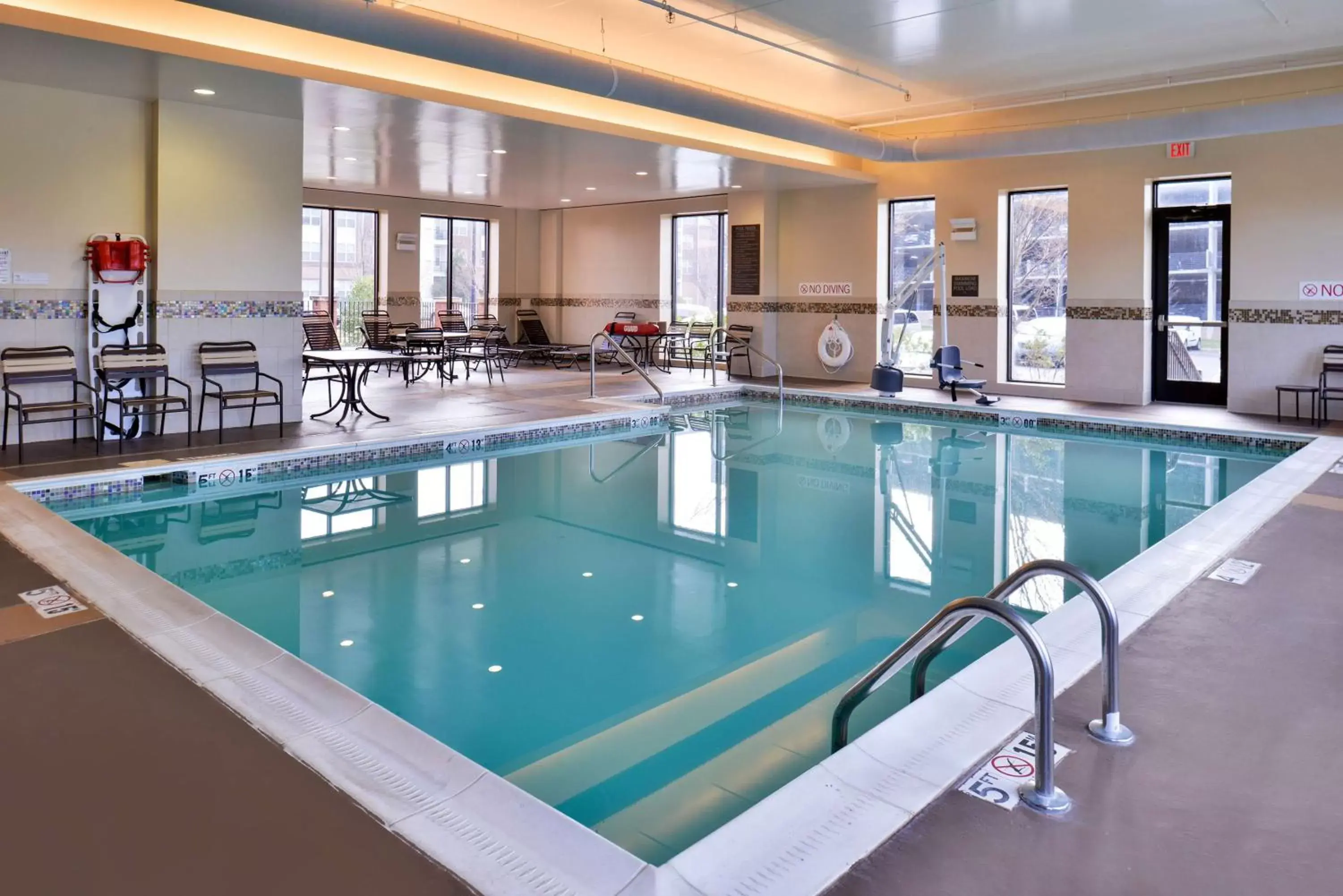 On site, Swimming Pool in Hyatt Place Herndon Dulles Airport - East