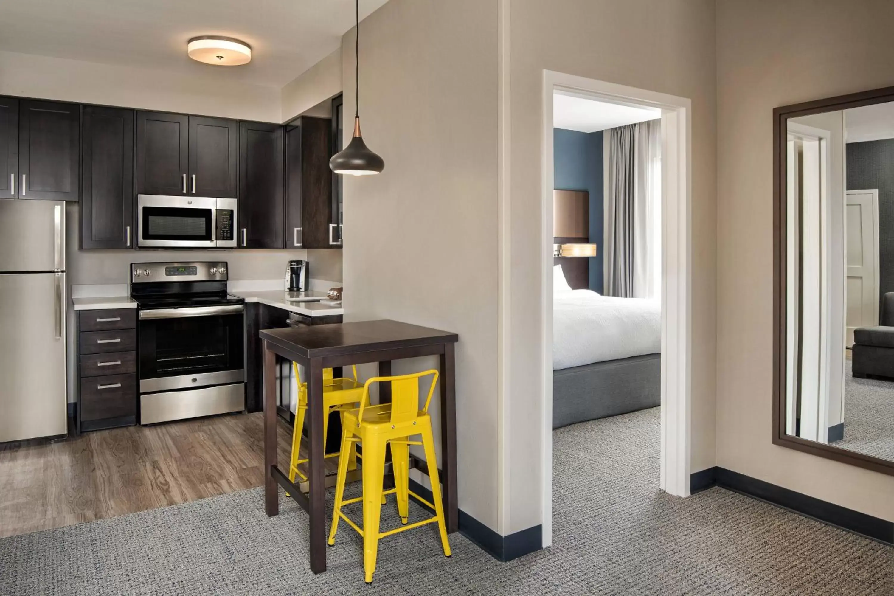 Bedroom, Kitchen/Kitchenette in Residence Inn by Marriott Boise Downtown City Center