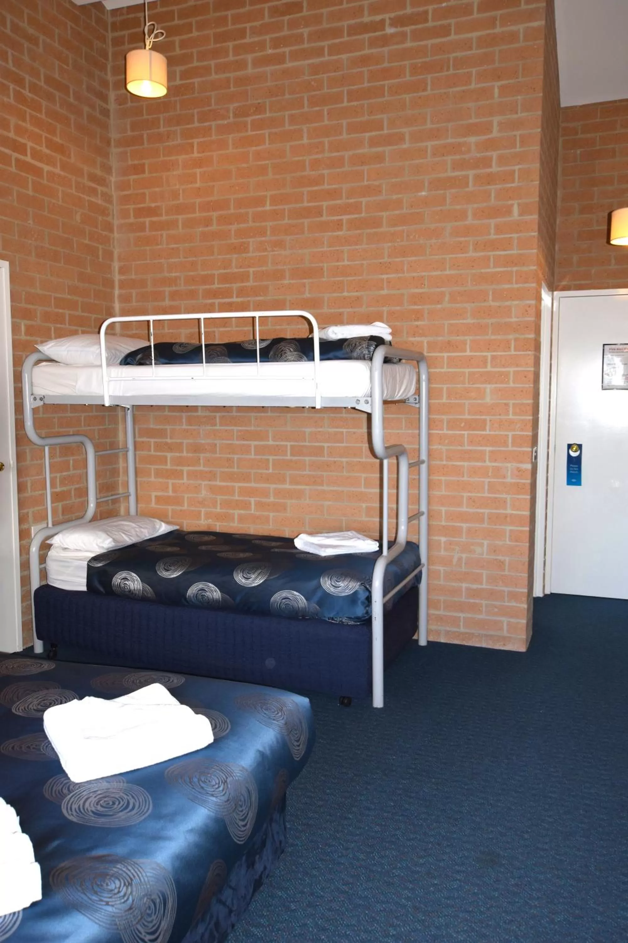 bunk bed, Bed in Alpine Resort Motel