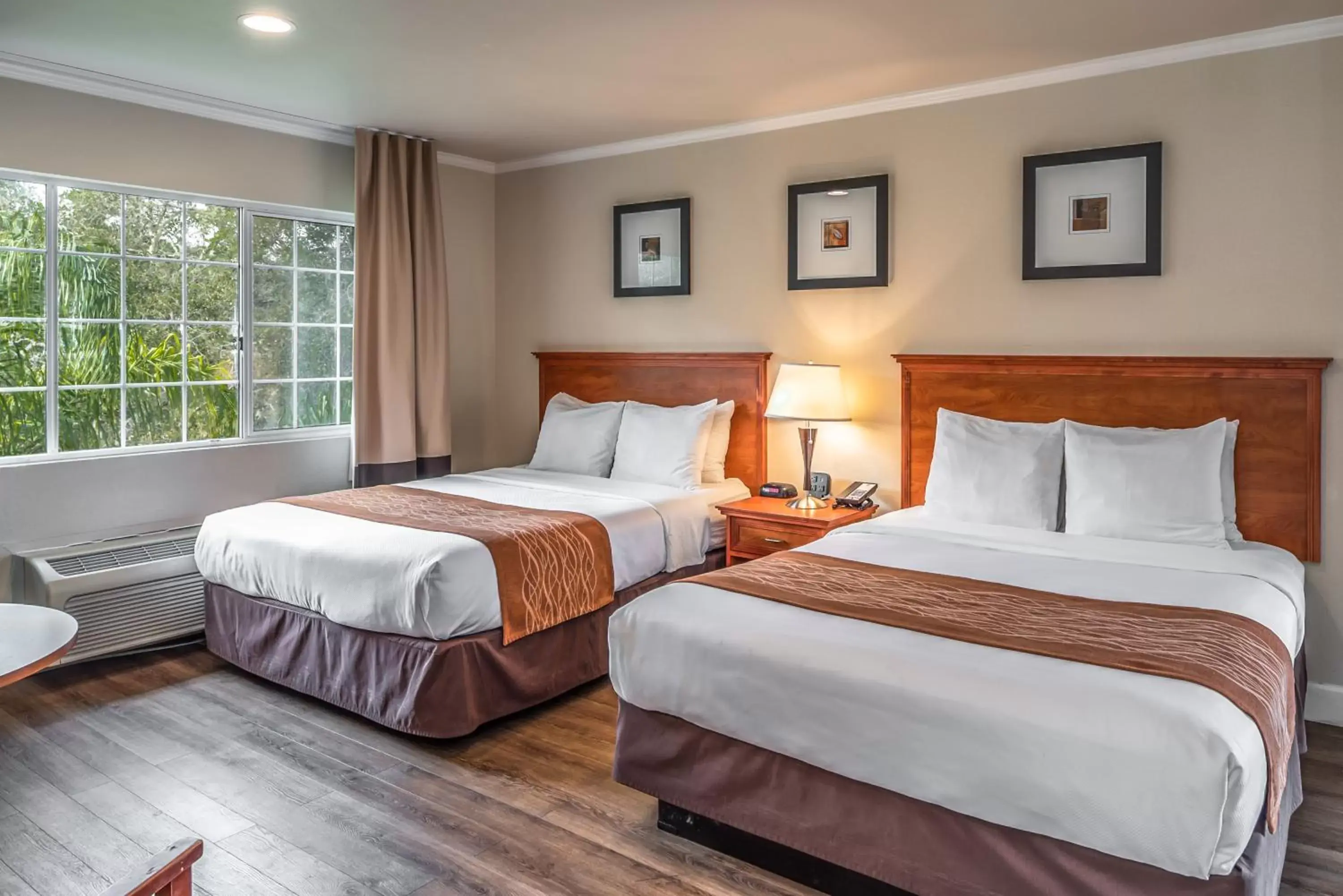 Bedroom, Bed in The Inn at 1252 Monterey Bedroom, Bed in The Inn at 1252 Monterey