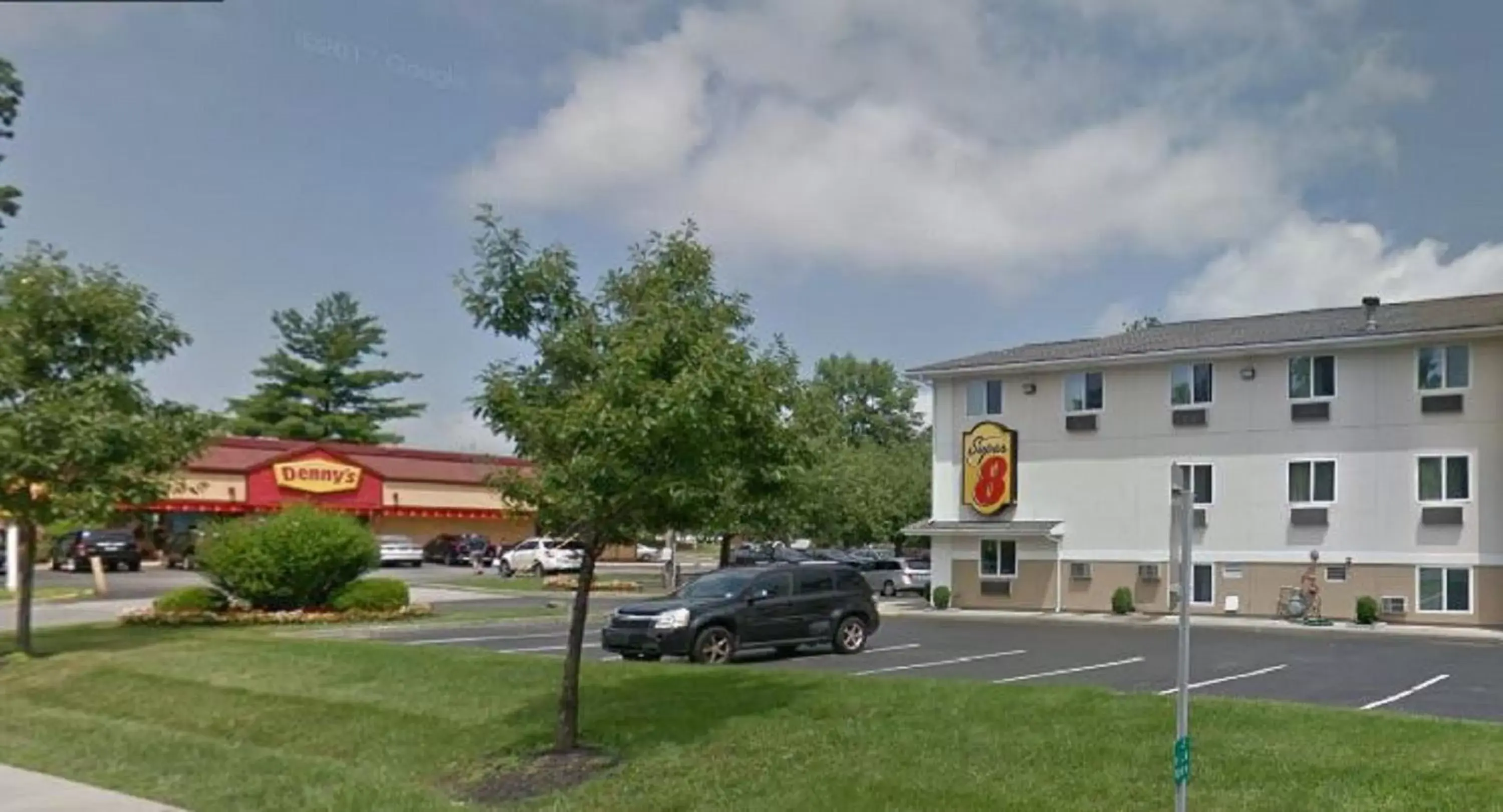 Property building in Super 8 by Wyndham Latham - Albany Airport Property building in Super 8 by Wyndham Latham - Albany Airport