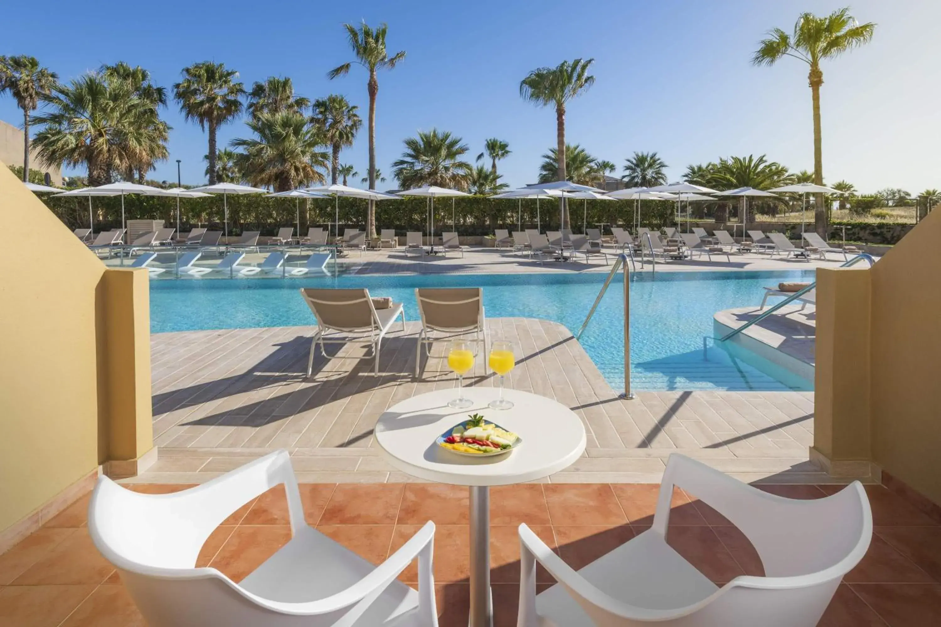 Balcony/Terrace, Swimming Pool in Elba Costa Ballena Beach & Thalasso Resort