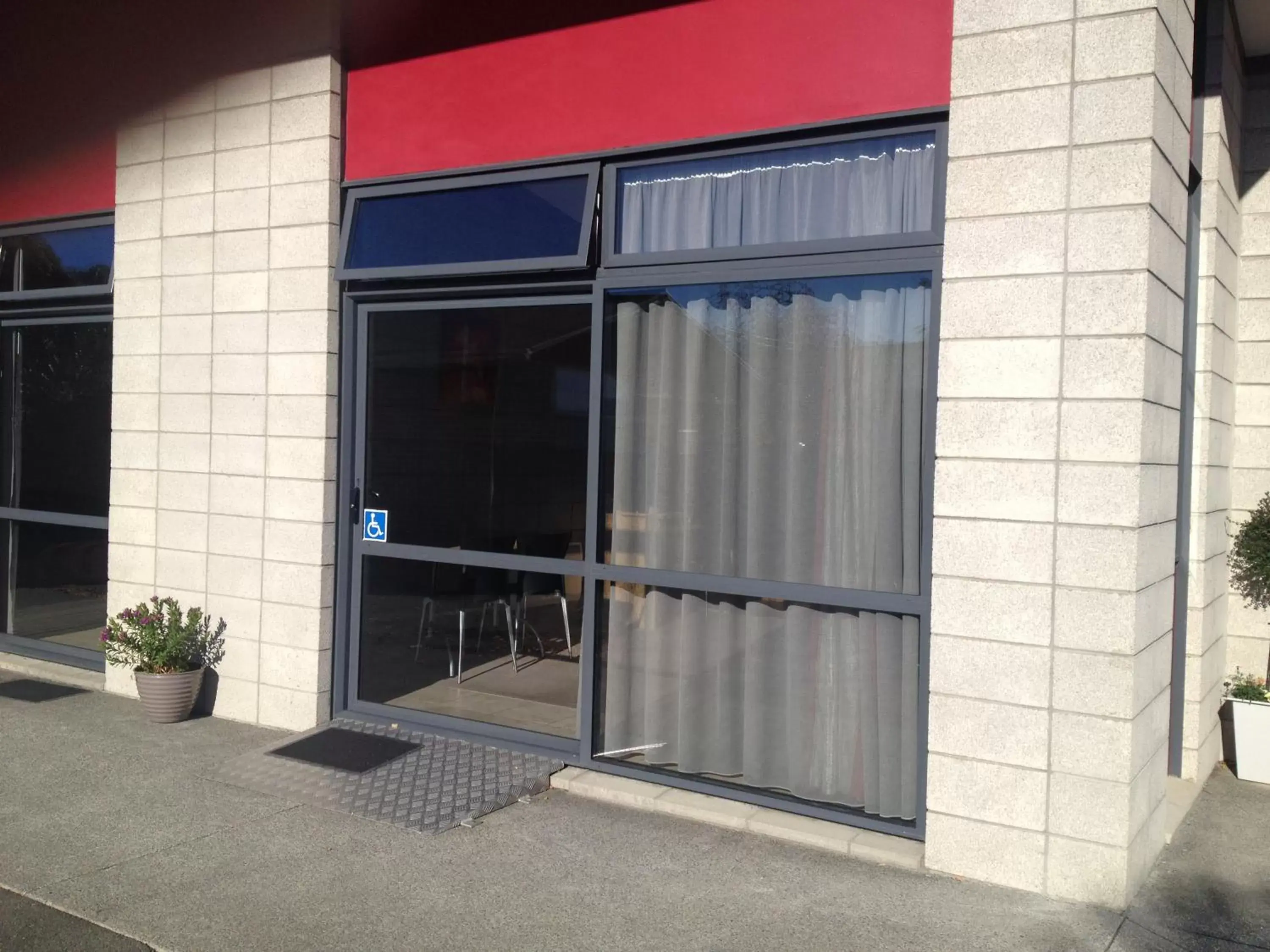 acessibility, Patio/Outdoor Area in Kaiapoi on Williams Motel