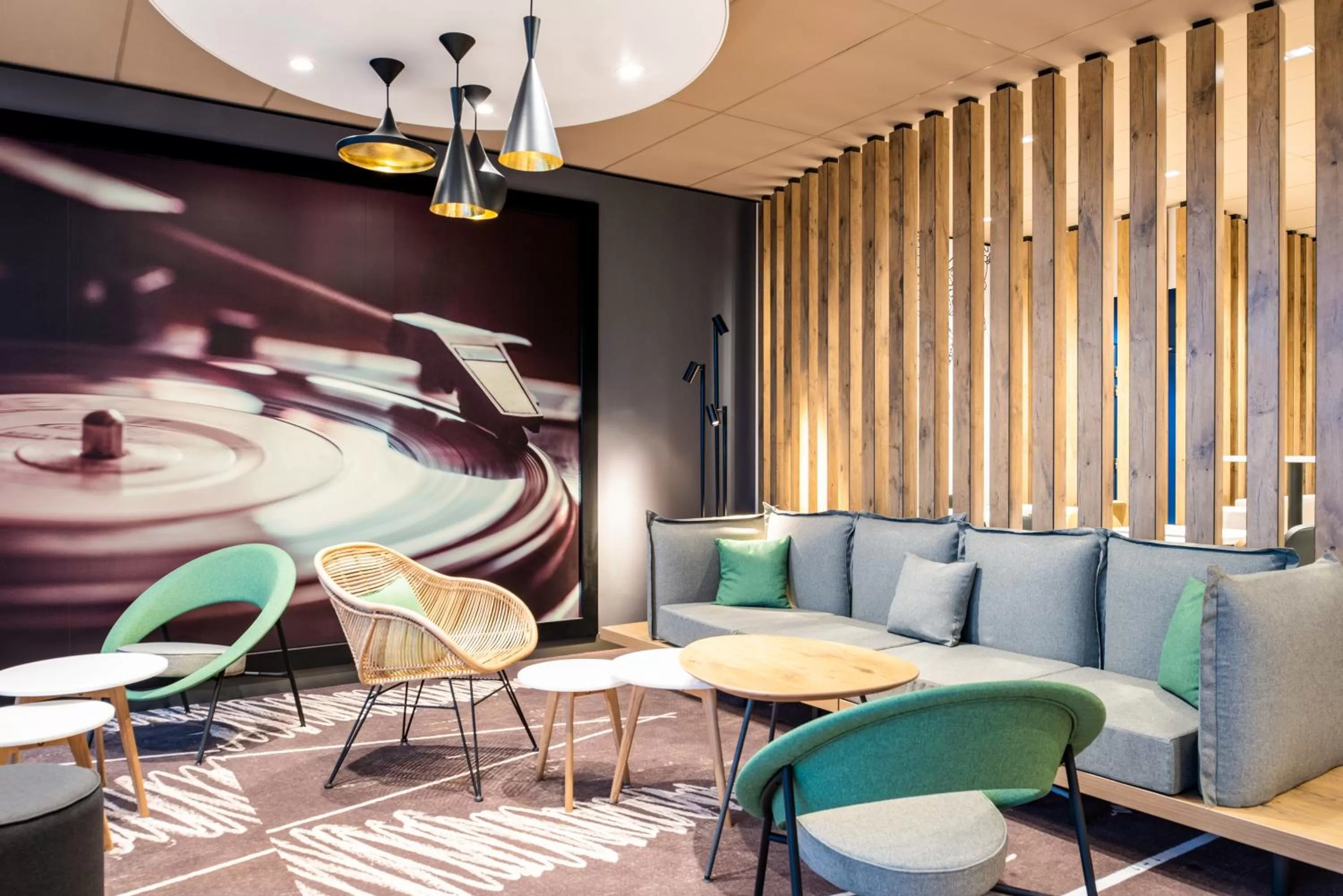 Lounge or bar in ibis Gonesse Le Bourget