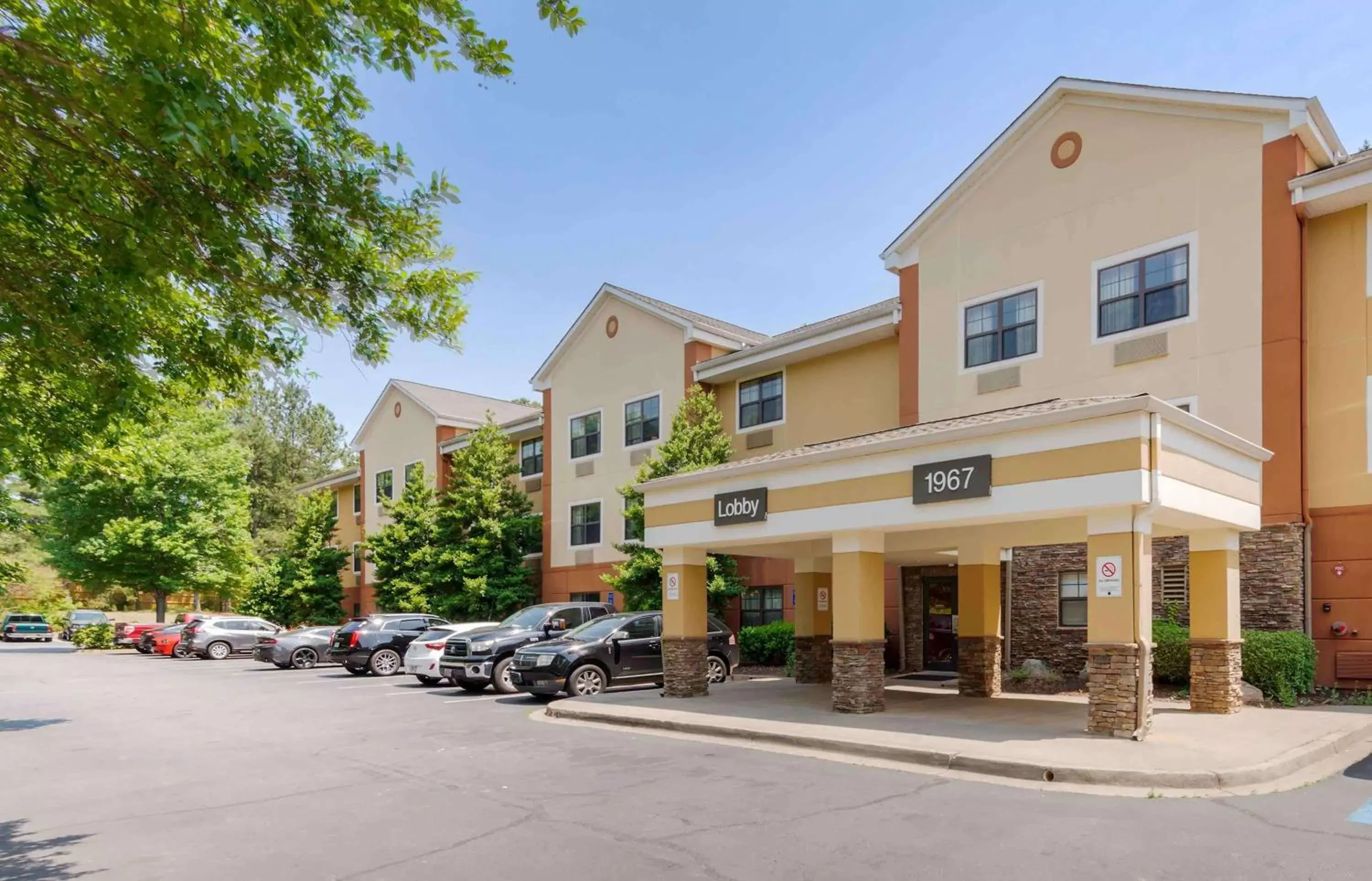 Property Building in Extended Stay America Suites - Atlanta - Marietta - Windy Hill